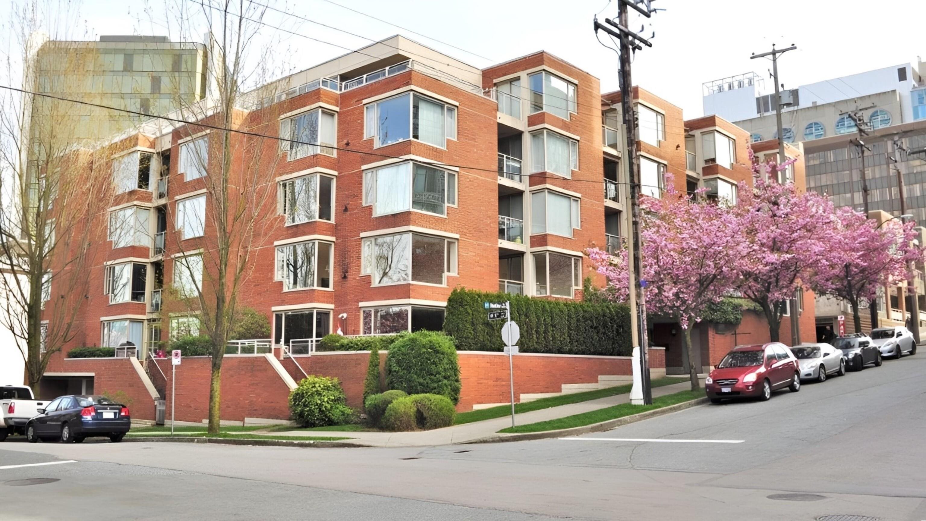 302-2438 HEATHER STREET, Vancouver, British Columbia Apartment/Condo, 2 Bedrooms, 2 Bathrooms, Residential Attached,For Sale, MLS-R2800508, Richmond Condo for Sale