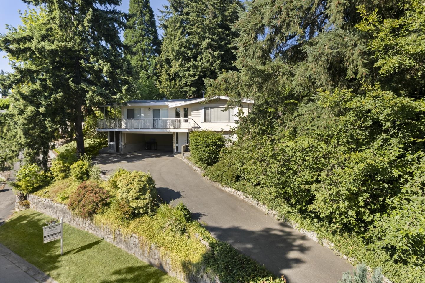 10707 SANTA MONICA DRIVE, Delta, British Columbia House/Single Family, 3 Bedrooms, 3 Bathrooms, Residential Detached,For Sale, MLS-R2800929