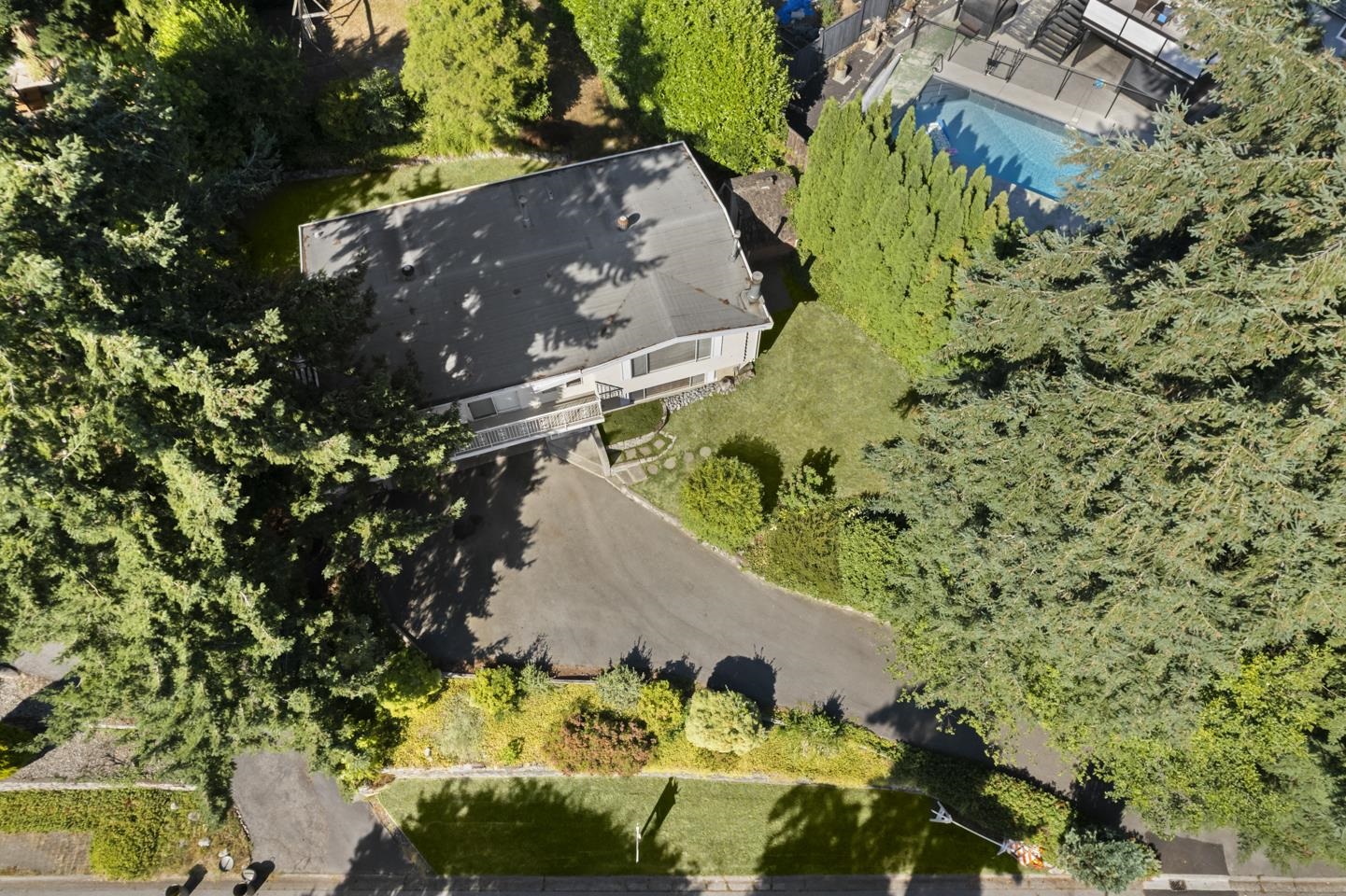 10707 SANTA MONICA DRIVE, Delta, British Columbia House/Single Family, 3 Bedrooms, 3 Bathrooms, Residential Detached,For Sale, MLS-R2800929