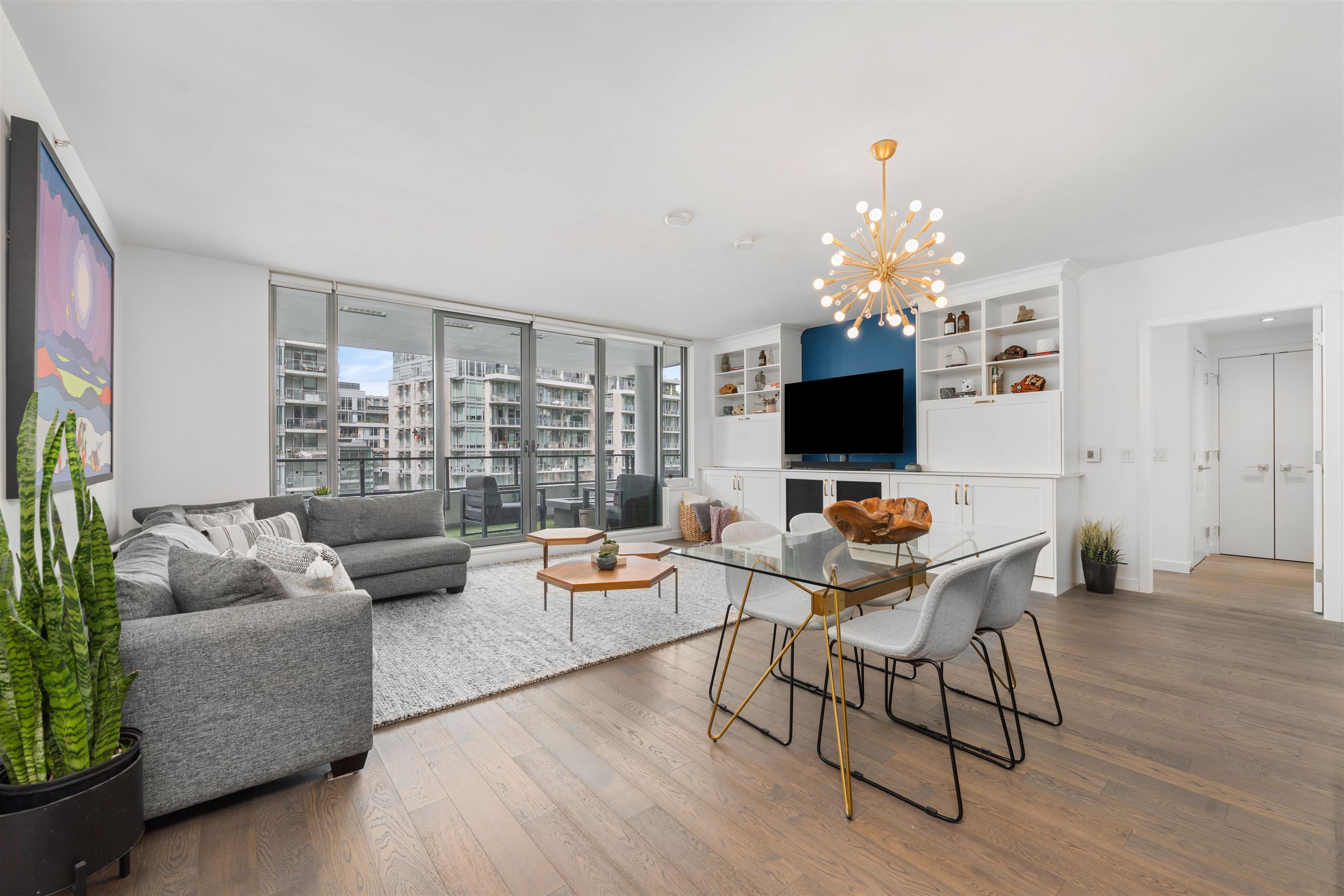 606 1688 PULLMAN PORTER STREET