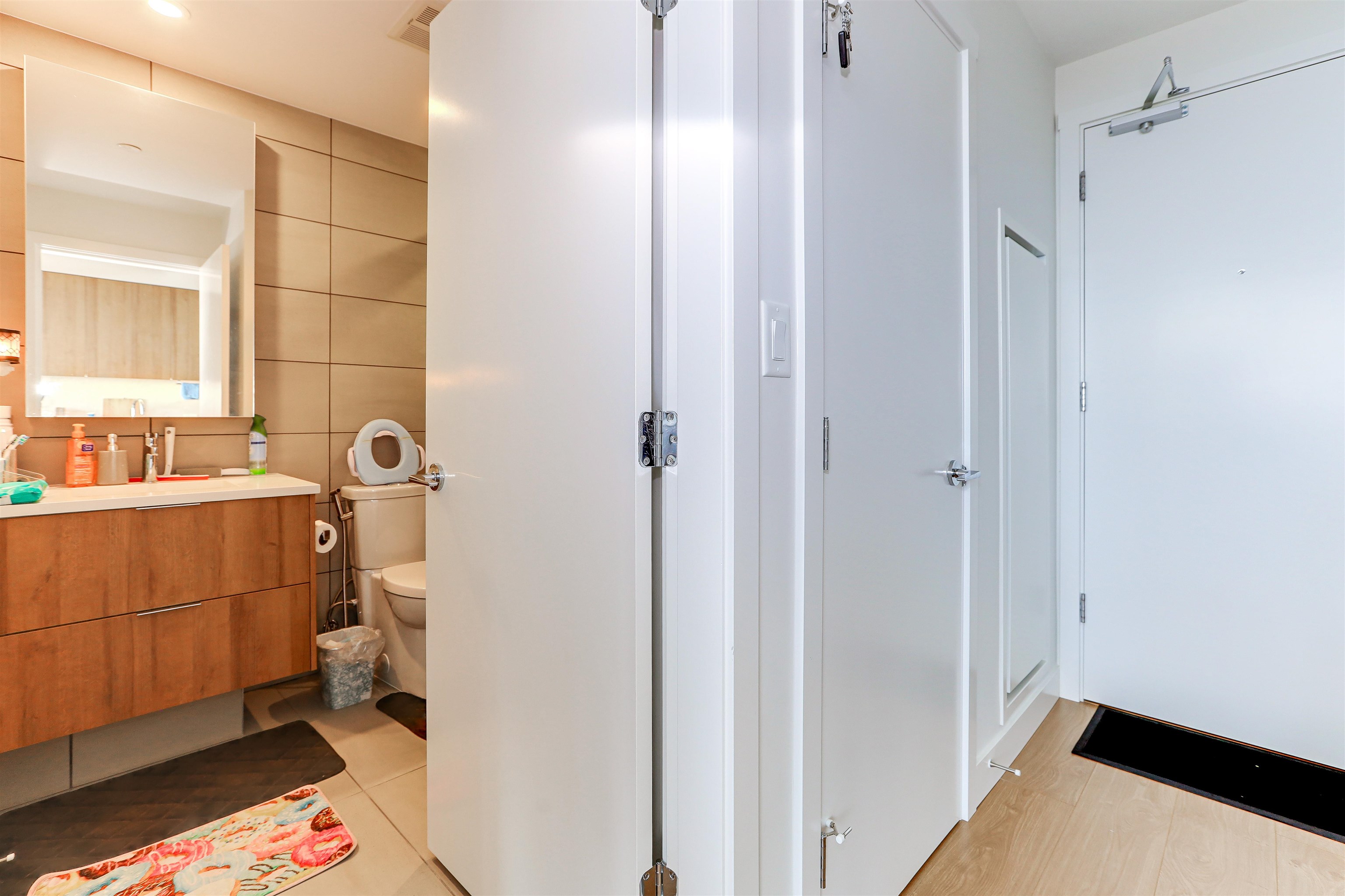 2006-13359 OLD YALE ROAD, Surrey, British Columbia V3T 0S4 Apartment/Condo, 1 Bedroom, 1 Bathroom, Residential Attached,For Sale, MLS-R2801242