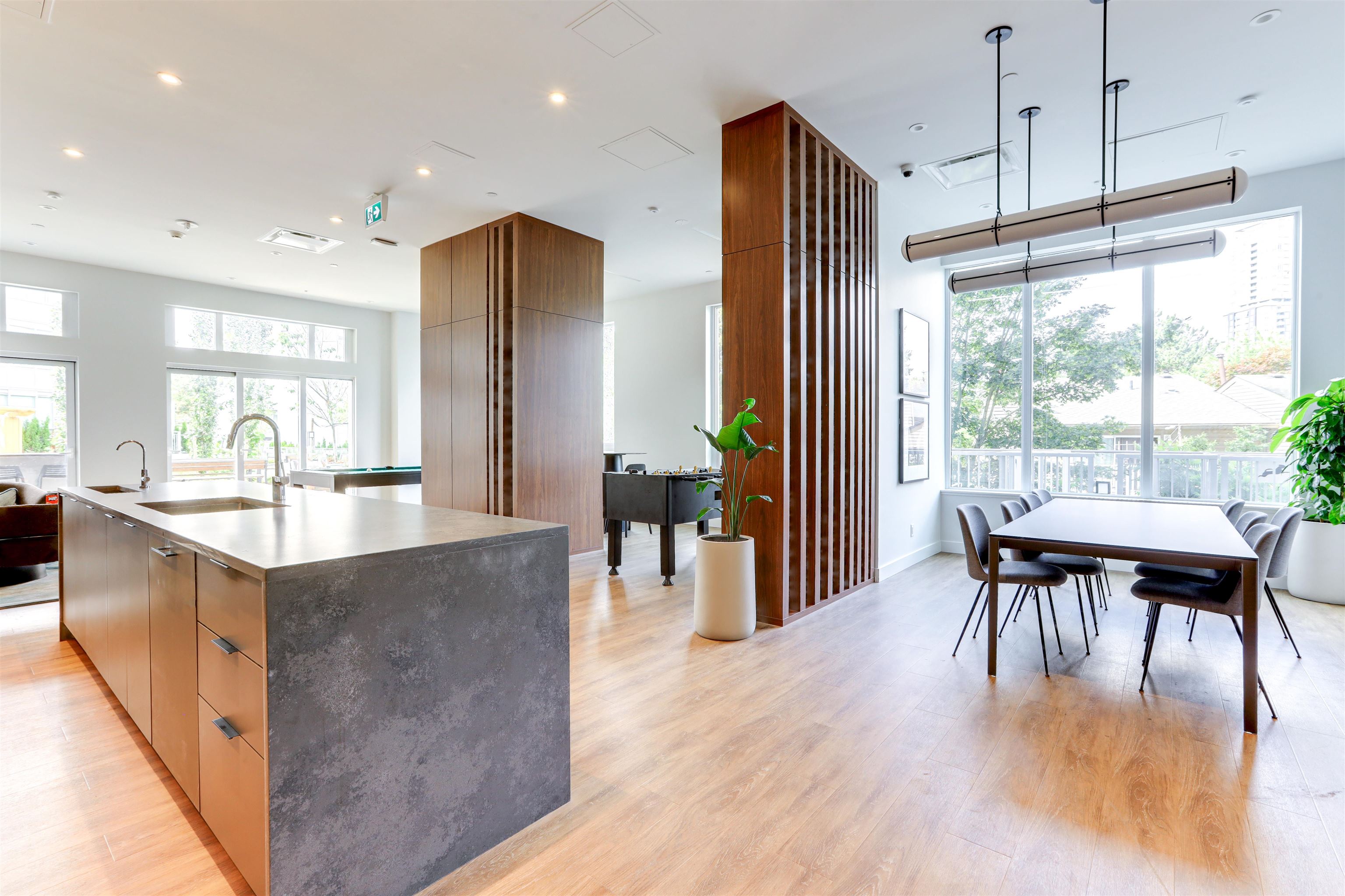 2006-13359 OLD YALE ROAD, Surrey, British Columbia V3T 0S4 Apartment/Condo, 1 Bedroom, 1 Bathroom, Residential Attached,For Sale, MLS-R2801242