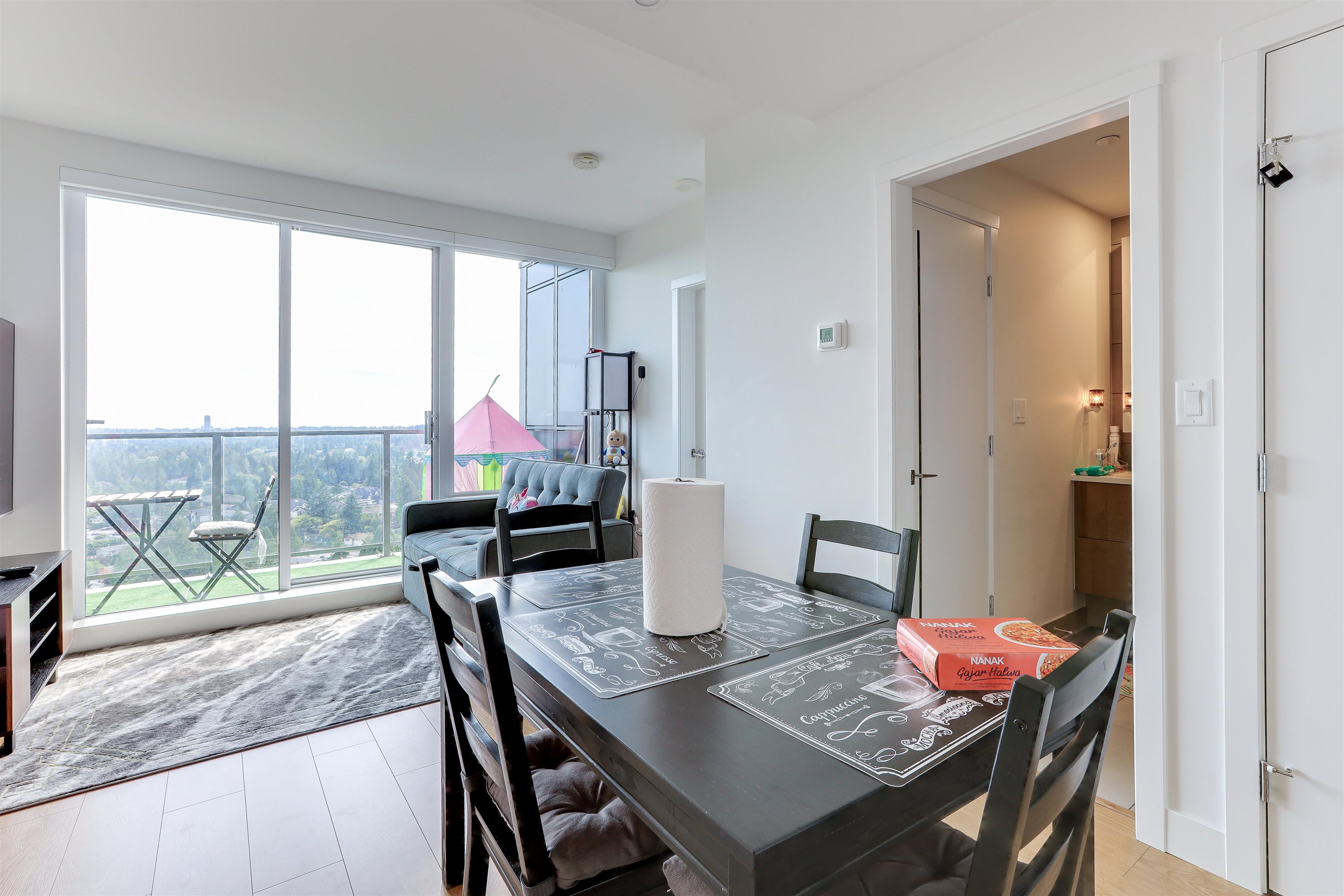2006-13359 OLD YALE ROAD, Surrey, British Columbia V3T 0S4 Apartment/Condo, 1 Bedroom, 1 Bathroom, Residential Attached,For Sale, MLS-R2801242