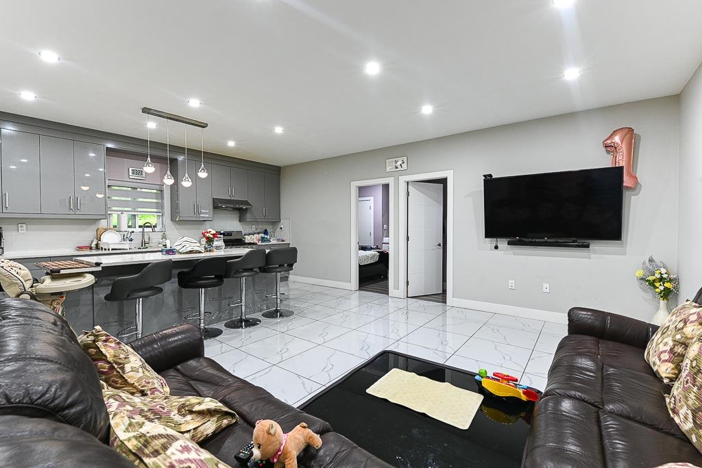 Wilson Lam Realtor, 8543 144 STREET, Surrey, British Columbia V3W 5T8, 5 Bedrooms, 2 Bathrooms, Residential Detached,For Sale ,R2801275