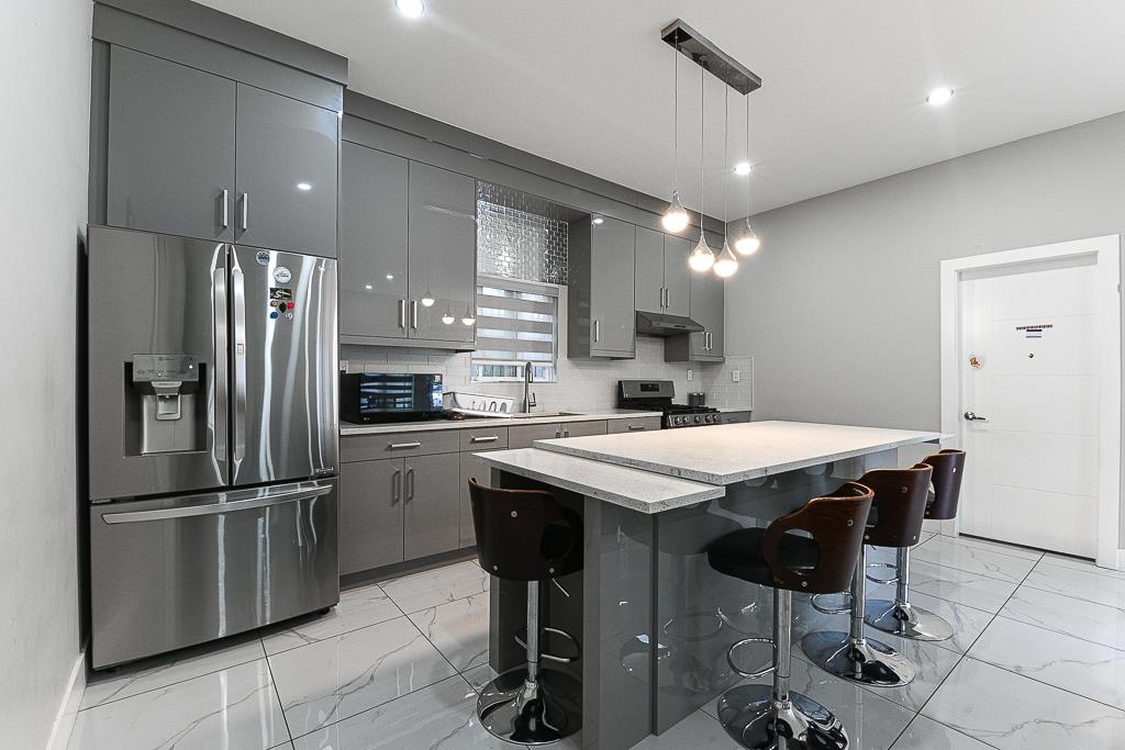 Wilson Lam Realtor, 8543 144 STREET, Surrey, British Columbia V3W 5T8, 5 Bedrooms, 2 Bathrooms, Residential Detached,For Sale ,R2801275