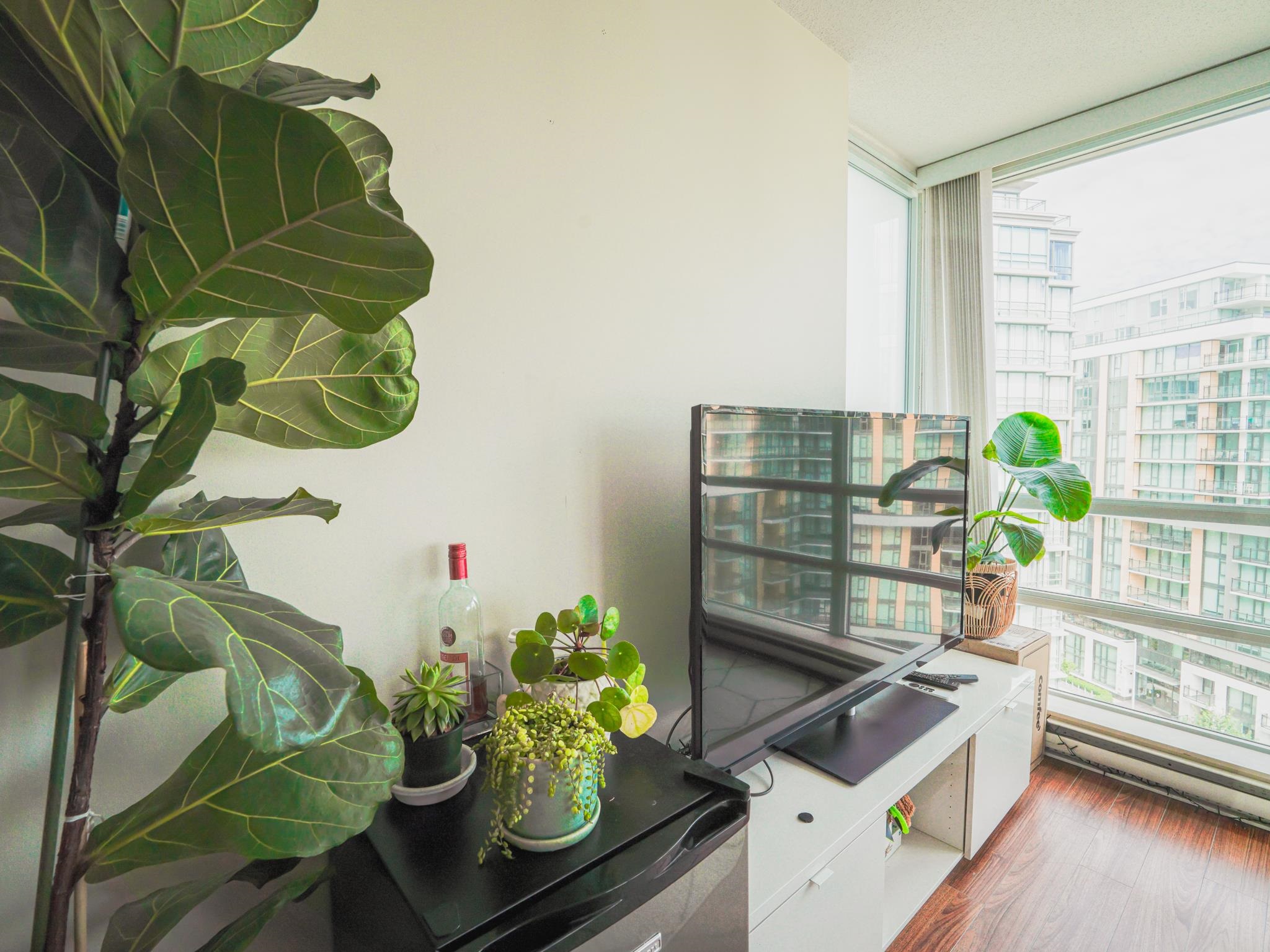 Michael Sung, 1203-3333 CORVETTE WAY, Richmond, British Columbia, 2 Bedrooms, 2 Bathrooms, Residential Attached,For Sale ,R2801346