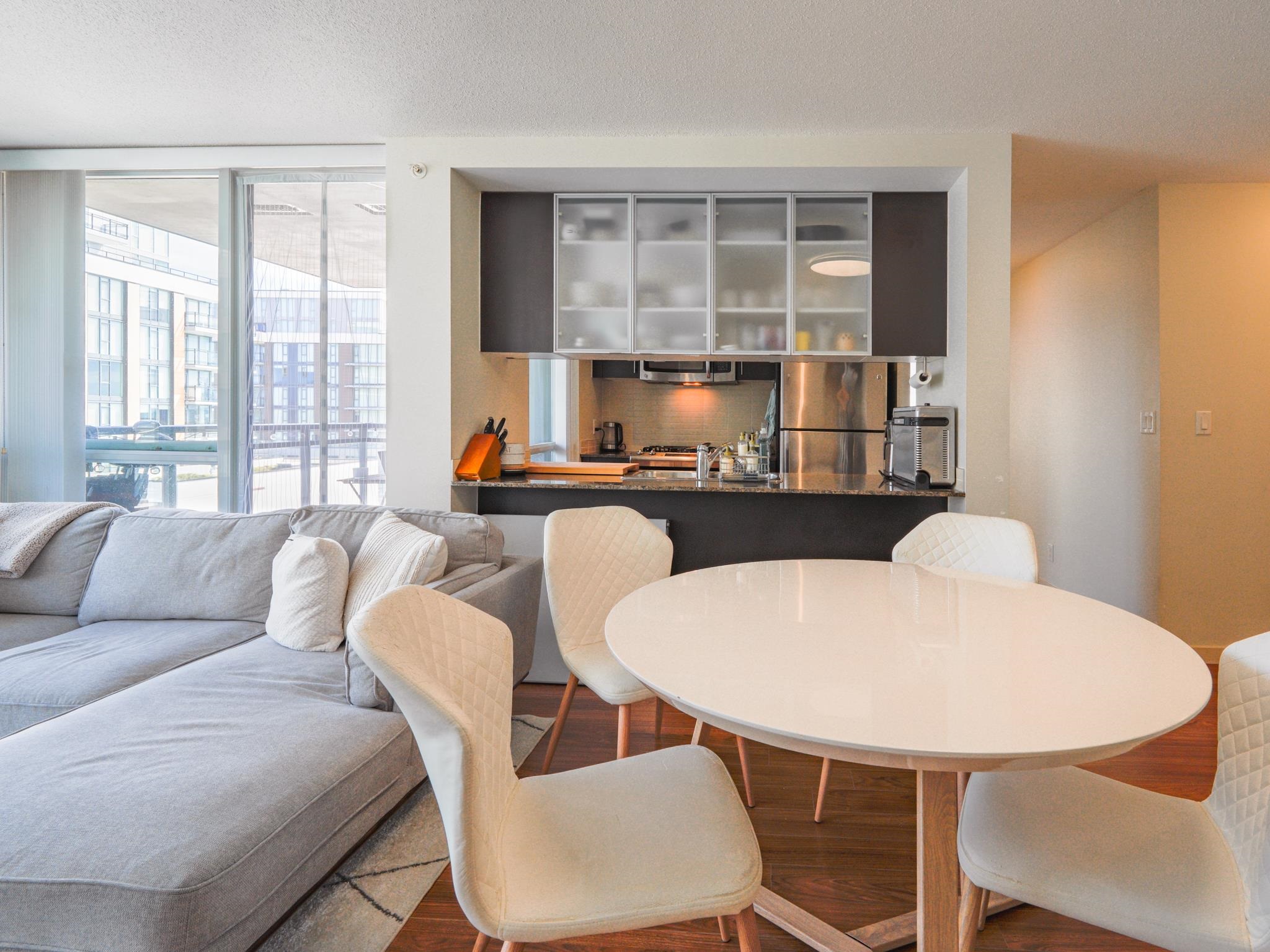 Michael Sung, 1203-3333 CORVETTE WAY, Richmond, British Columbia, 2 Bedrooms, 2 Bathrooms, Residential Attached,For Sale ,R2801346