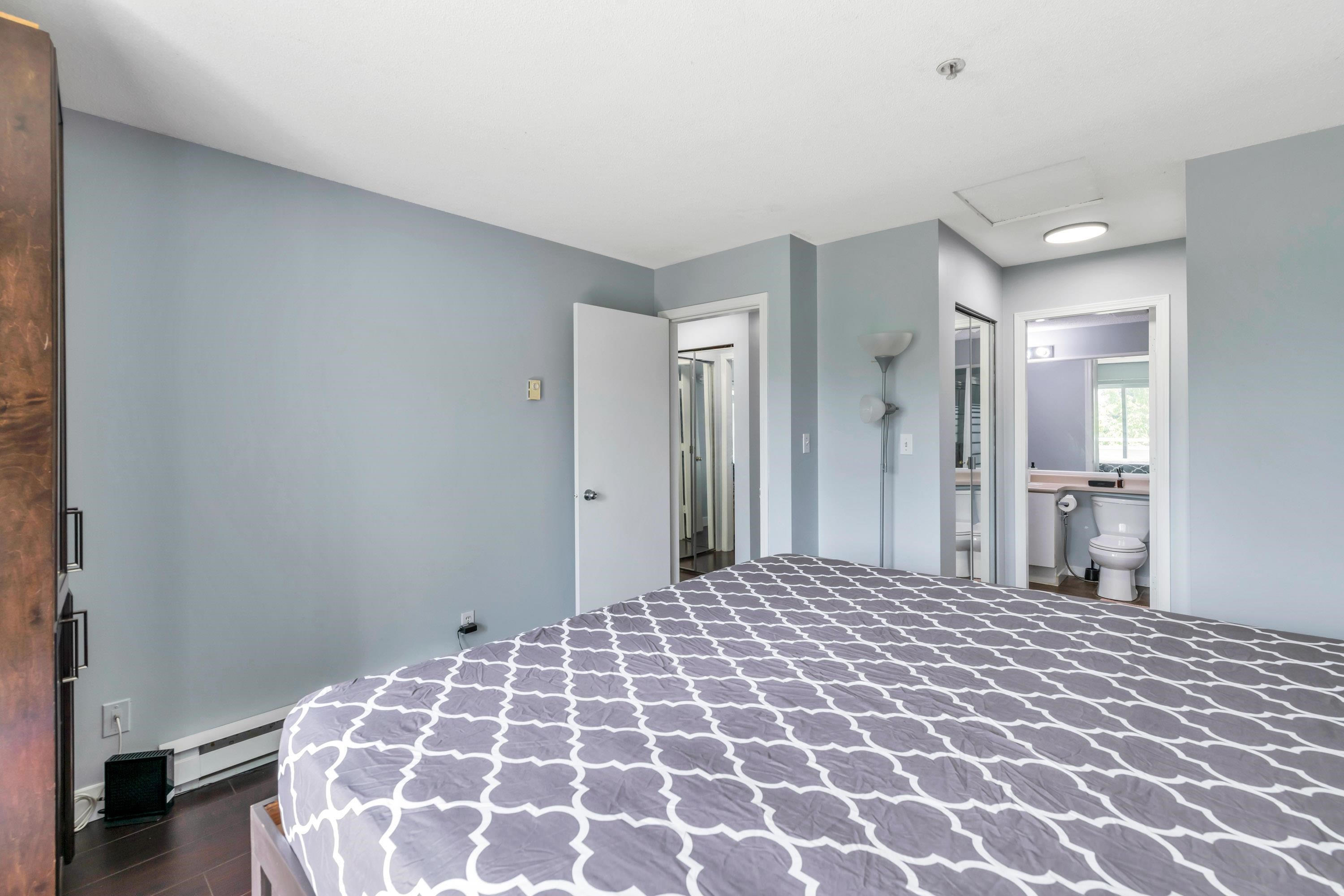 Wilson Lam Realtor, 215-12160 80 AVENUE, Surrey, British Columbia V3W 0V3, 2 Bedrooms, 1 Bathroom, Residential Attached,For Sale ,R2801439