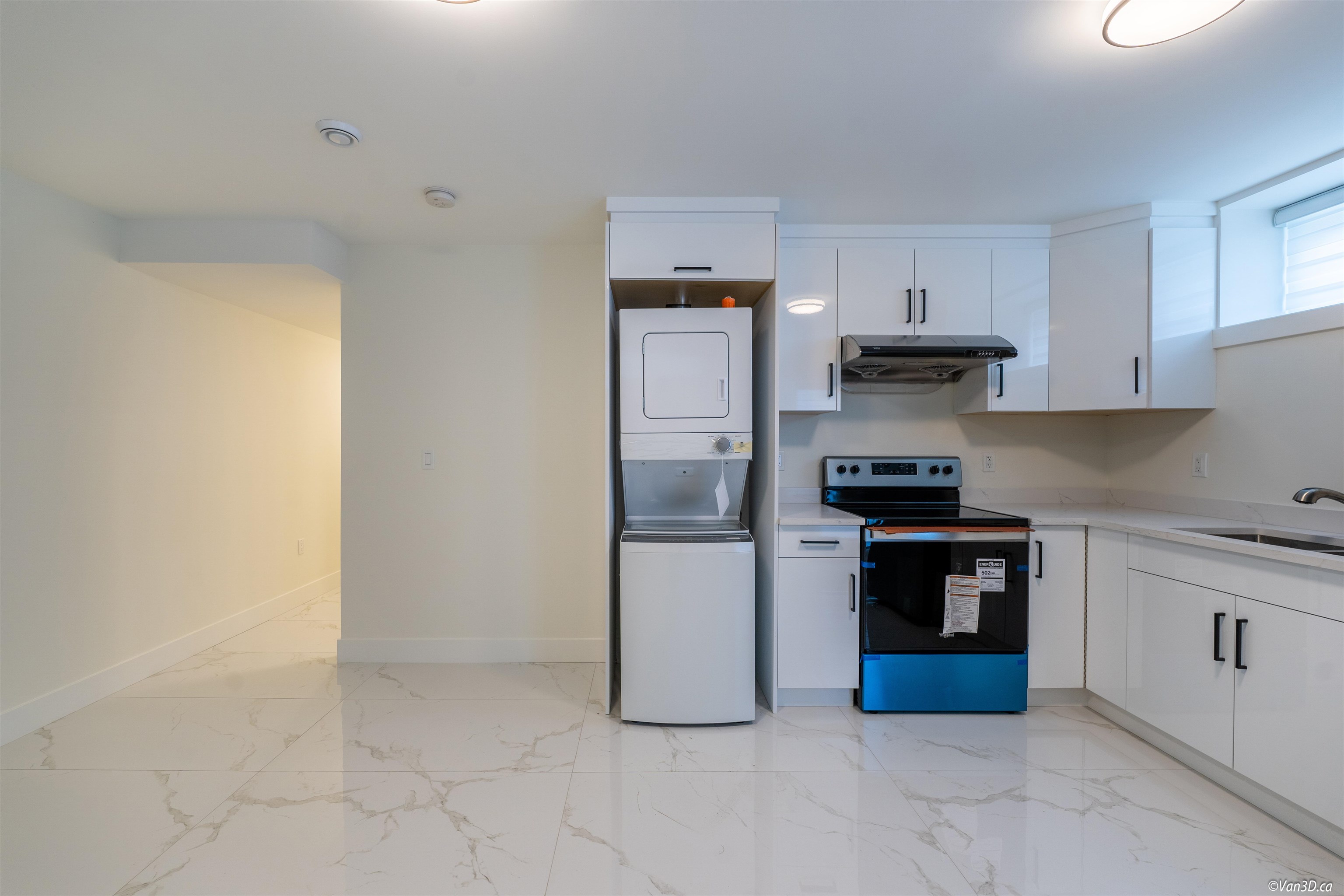 1369 E63RD AVENUE, Vancouver, British Columbia 1/2 Duplex, 5 Bedrooms, 4 Bathrooms, Residential Attached,For Sale, MLS-R2801467