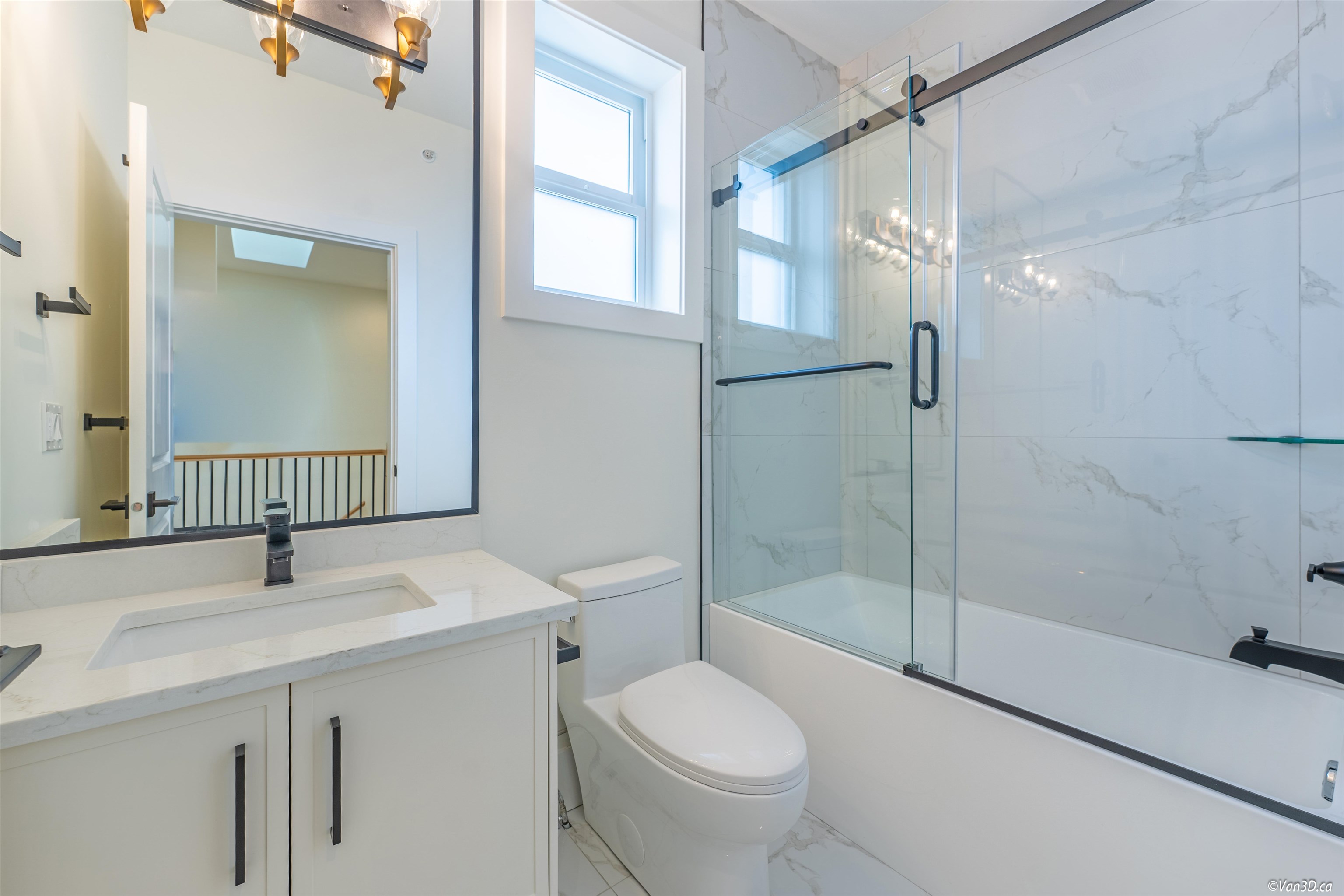 1369 E63RD AVENUE, Vancouver, British Columbia 1/2 Duplex, 5 Bedrooms, 4 Bathrooms, Residential Attached,For Sale, MLS-R2801467
