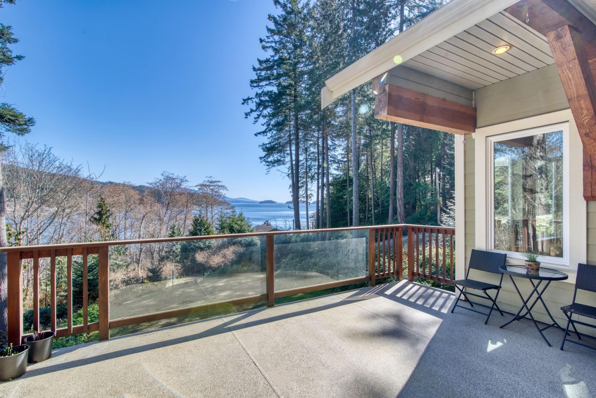 7649 REDROOFFS ROAD, Halfmoon Bay, British Columbia House/Single Family, 4 Bedrooms, 3 Bathrooms, Residential Detached,For Sale, MLS-R2801917