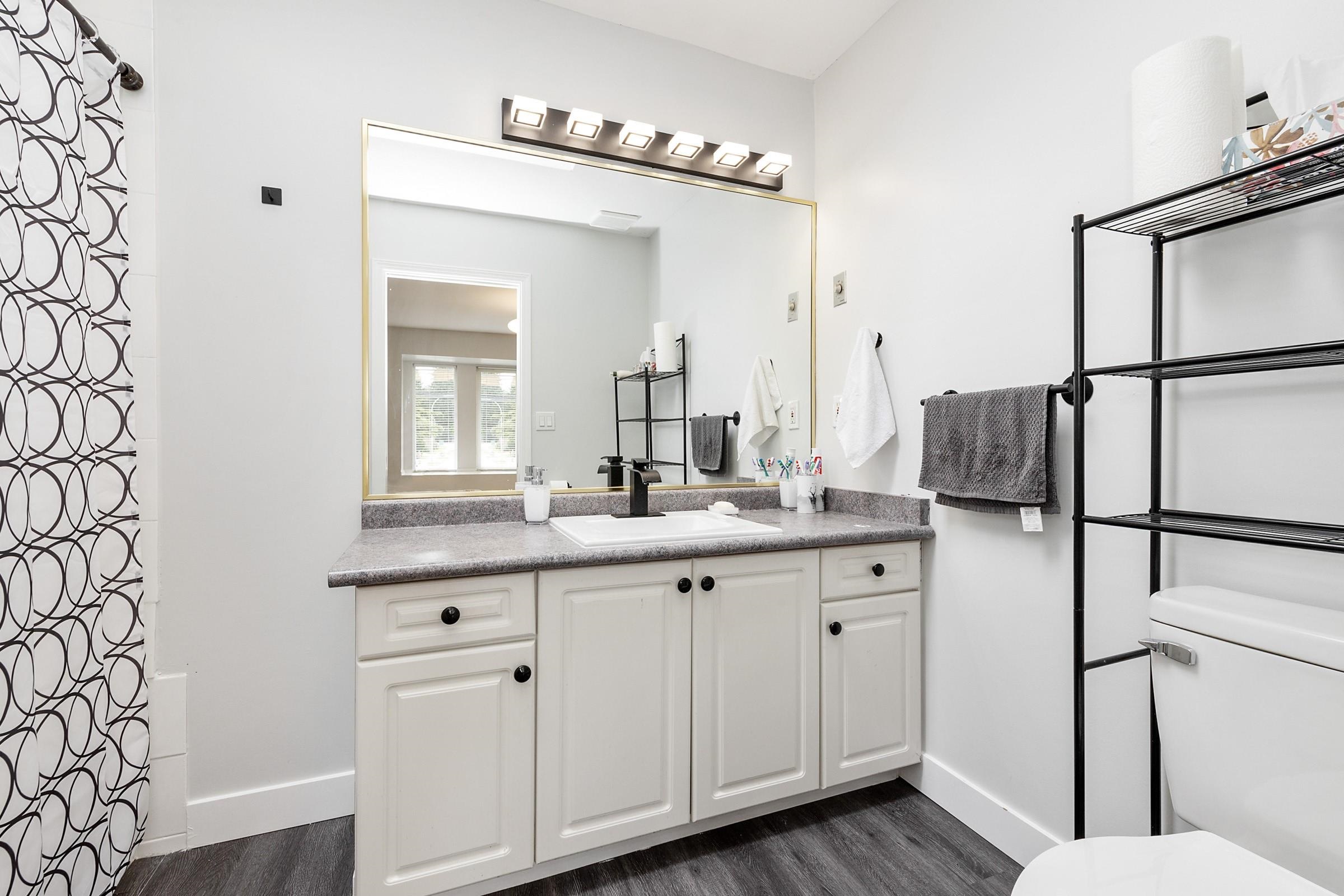 8213 152 STREET, Surrey, British Columbia V3S 3M6, 12 Bedrooms Bedrooms, ,6 BathroomsBathrooms,Residential Detached,For Sale,R2802152