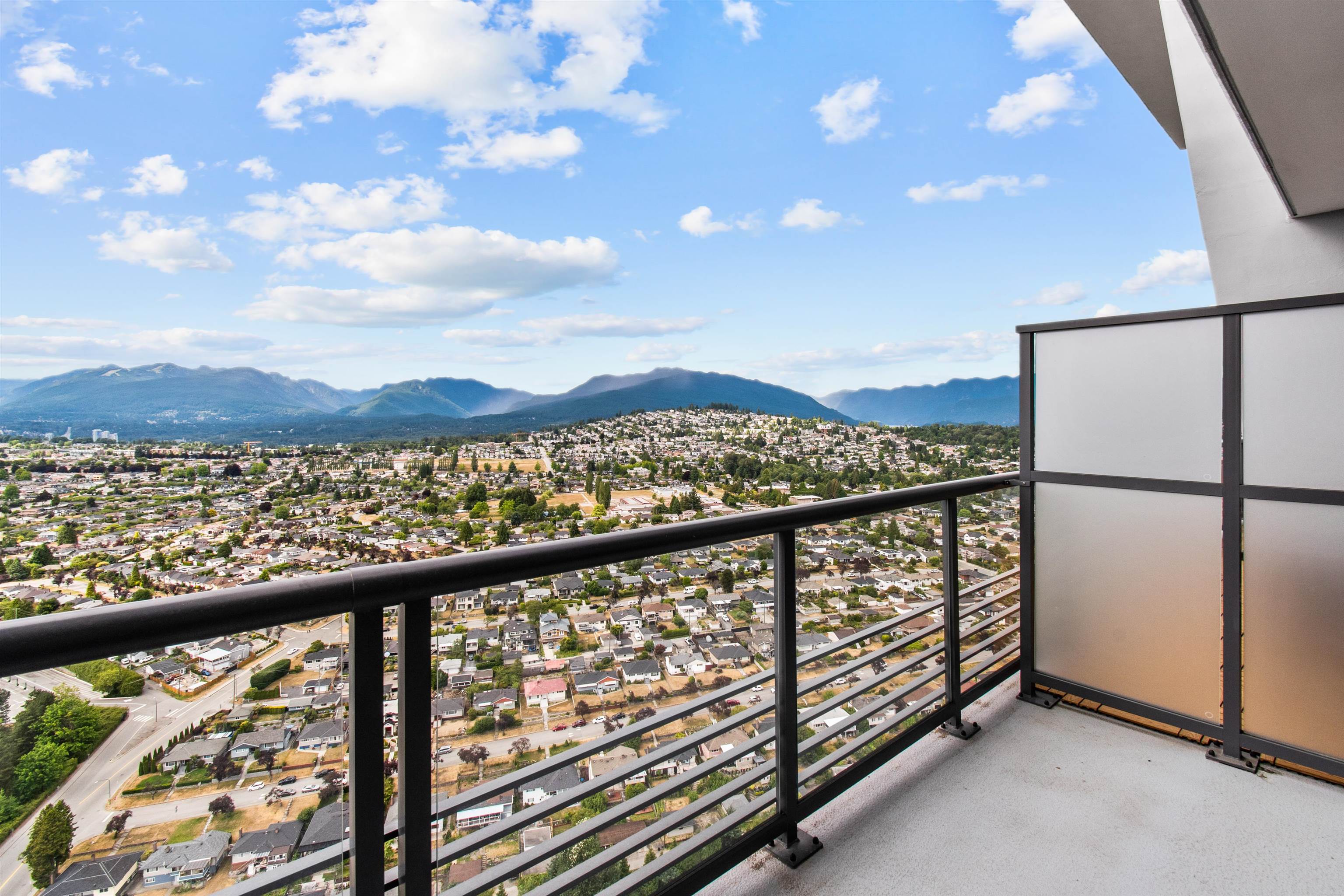 4402-4720 LOUGHEED HIGHWAY, Burnaby, British Columbia, 3 Bedrooms Bedrooms, ,3 BathroomsBathrooms,Residential Attached,For Sale,R2802283
