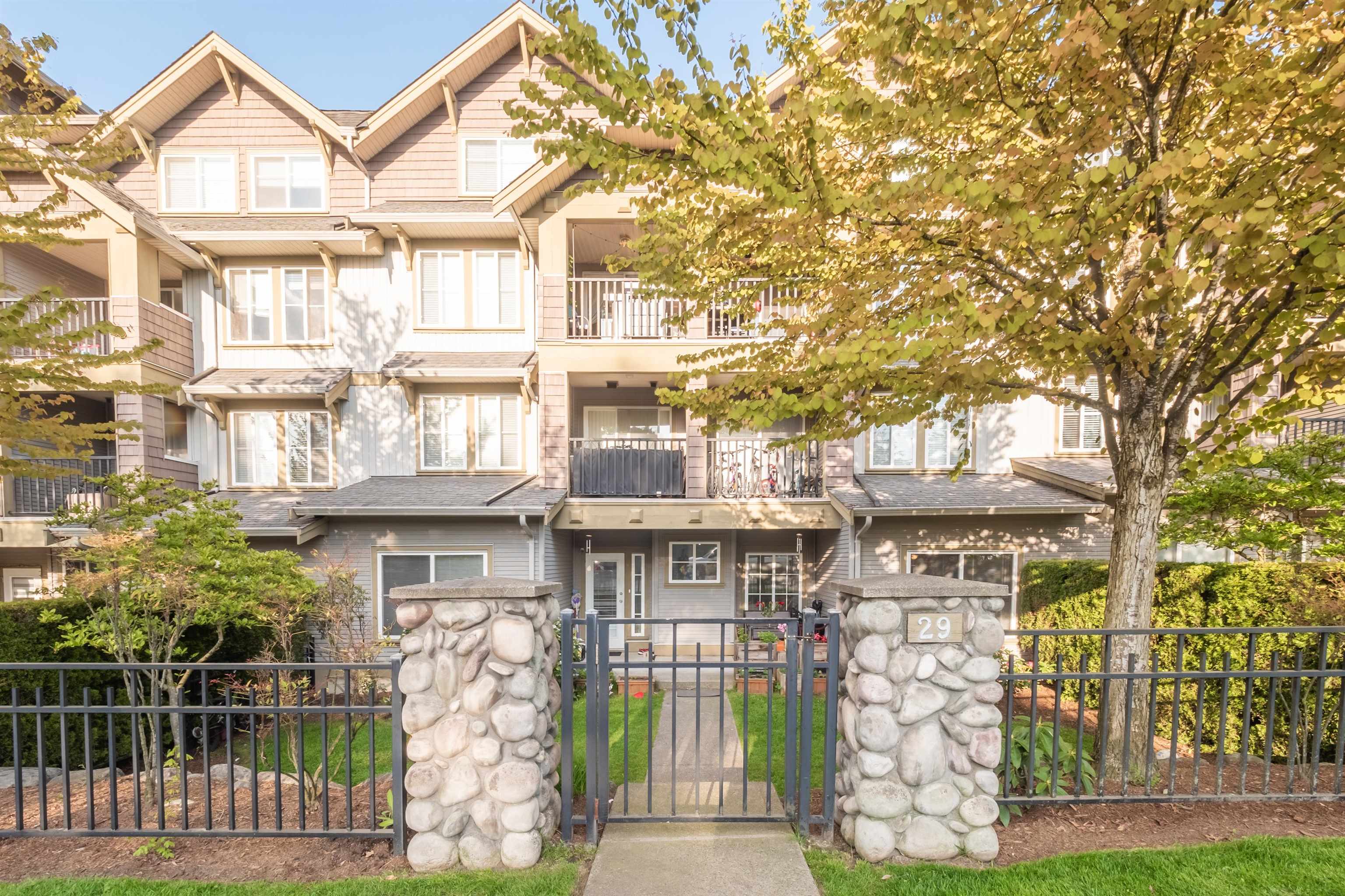 29-12040 68 AVENUE, Surrey, British Columbia V3W 1P5, 2 Bedrooms Bedrooms, ,2 BathroomsBathrooms,Residential Attached,For Sale,R2802567