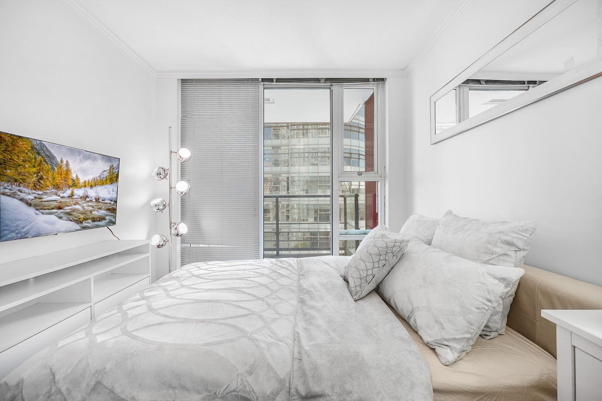 1208-111 WGEORGIA STREET, Vancouver, British Columbia, 2 Bedrooms Bedrooms, ,2 BathroomsBathrooms,Residential Attached,For Sale,R2802583
