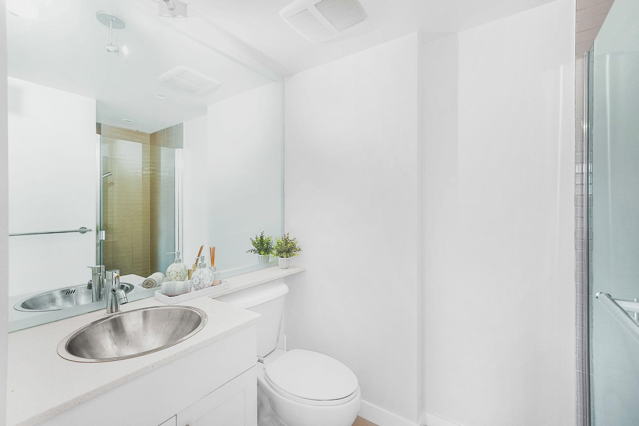 1208-111 WGEORGIA STREET, Vancouver, British Columbia, 2 Bedrooms Bedrooms, ,2 BathroomsBathrooms,Residential Attached,For Sale,R2802583
