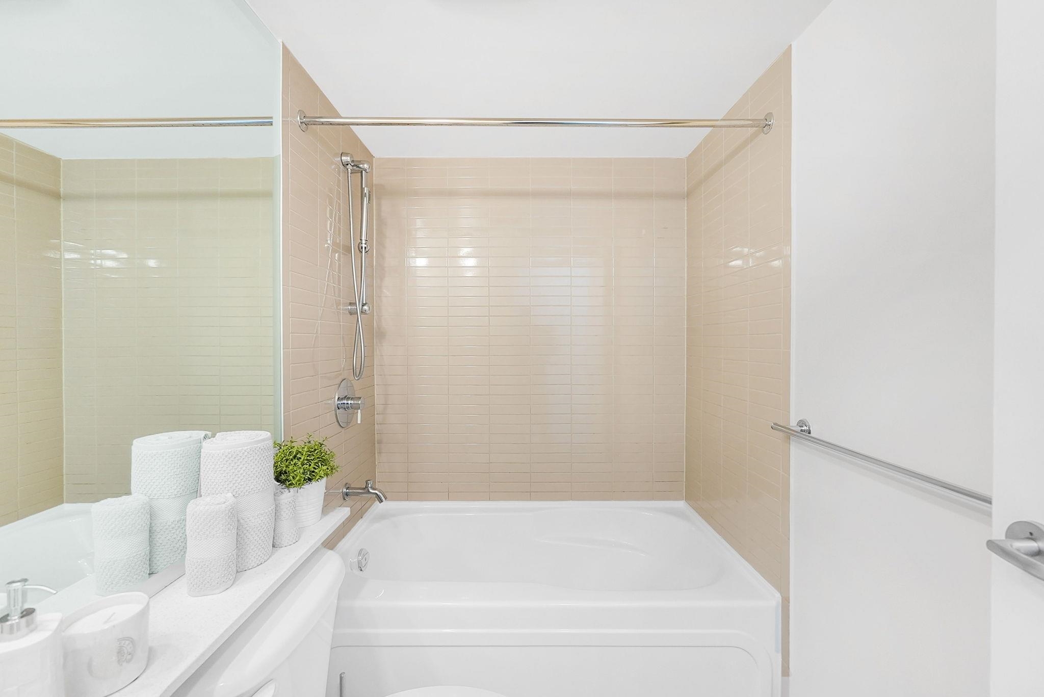 1208-111 WGEORGIA STREET, Vancouver, British Columbia, 2 Bedrooms Bedrooms, ,2 BathroomsBathrooms,Residential Attached,For Sale,R2802583