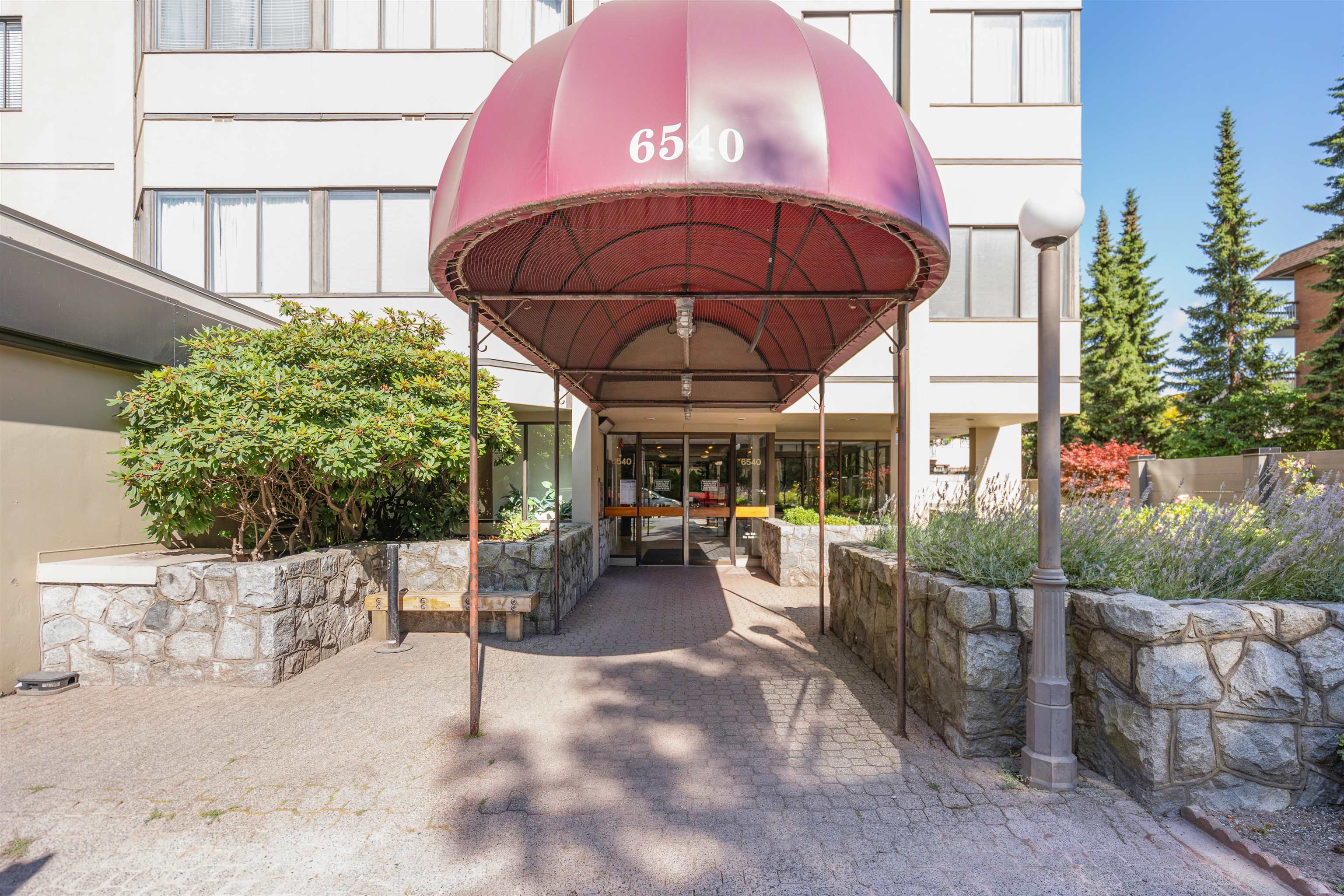 2305-6540 BURLINGTON AVENUE, Burnaby, British Columbia Apartment/Condo, 2 Bedrooms, 1 Bathroom, Residential Attached,For Sale, MLS-R2802773