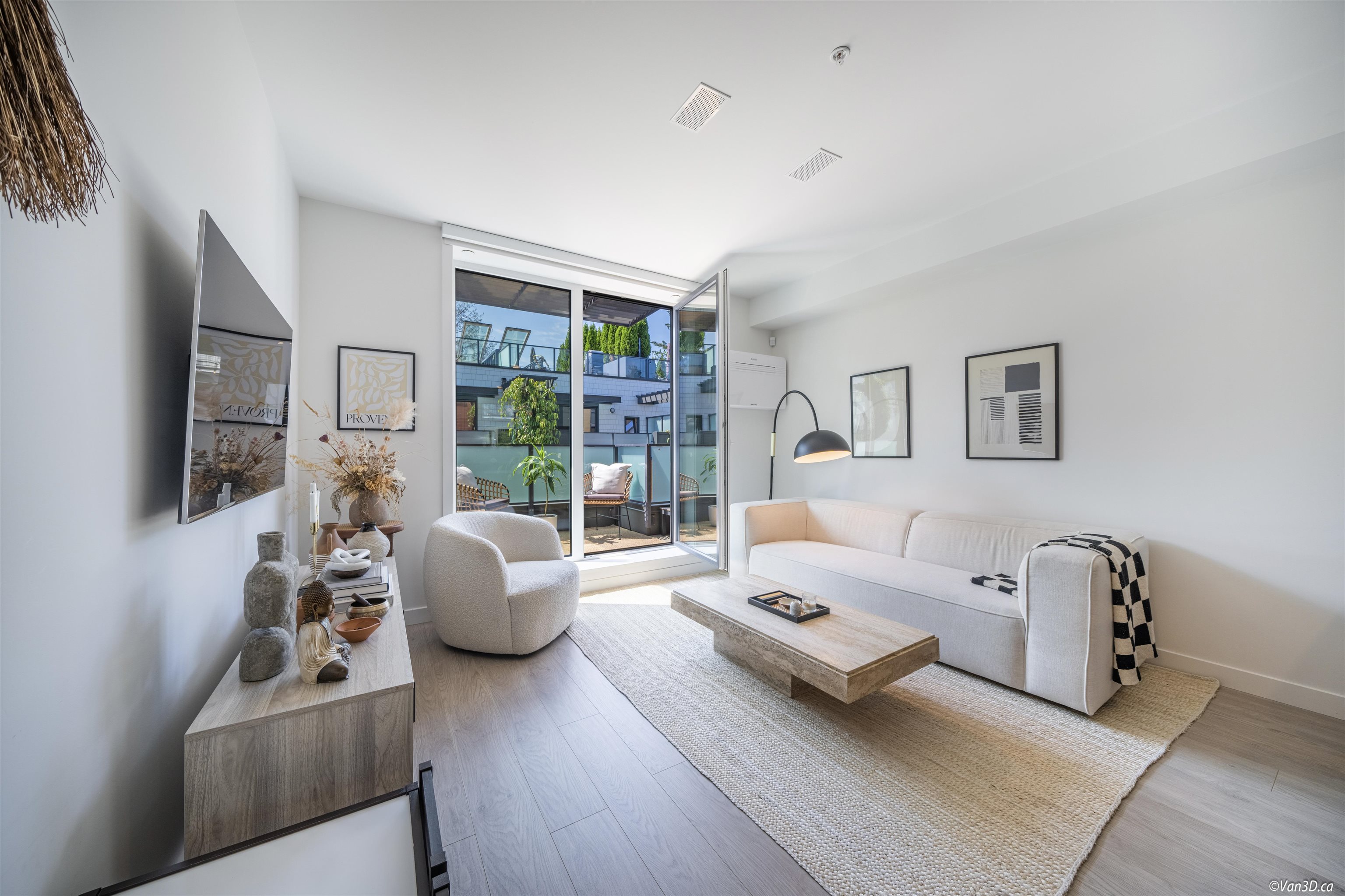 31-720 E3RD STREET, North Vancouver, British Columbia Townhouse, 4 Bedrooms, 4 Bathrooms, Residential Attached,For Sale, MLS-R2803160