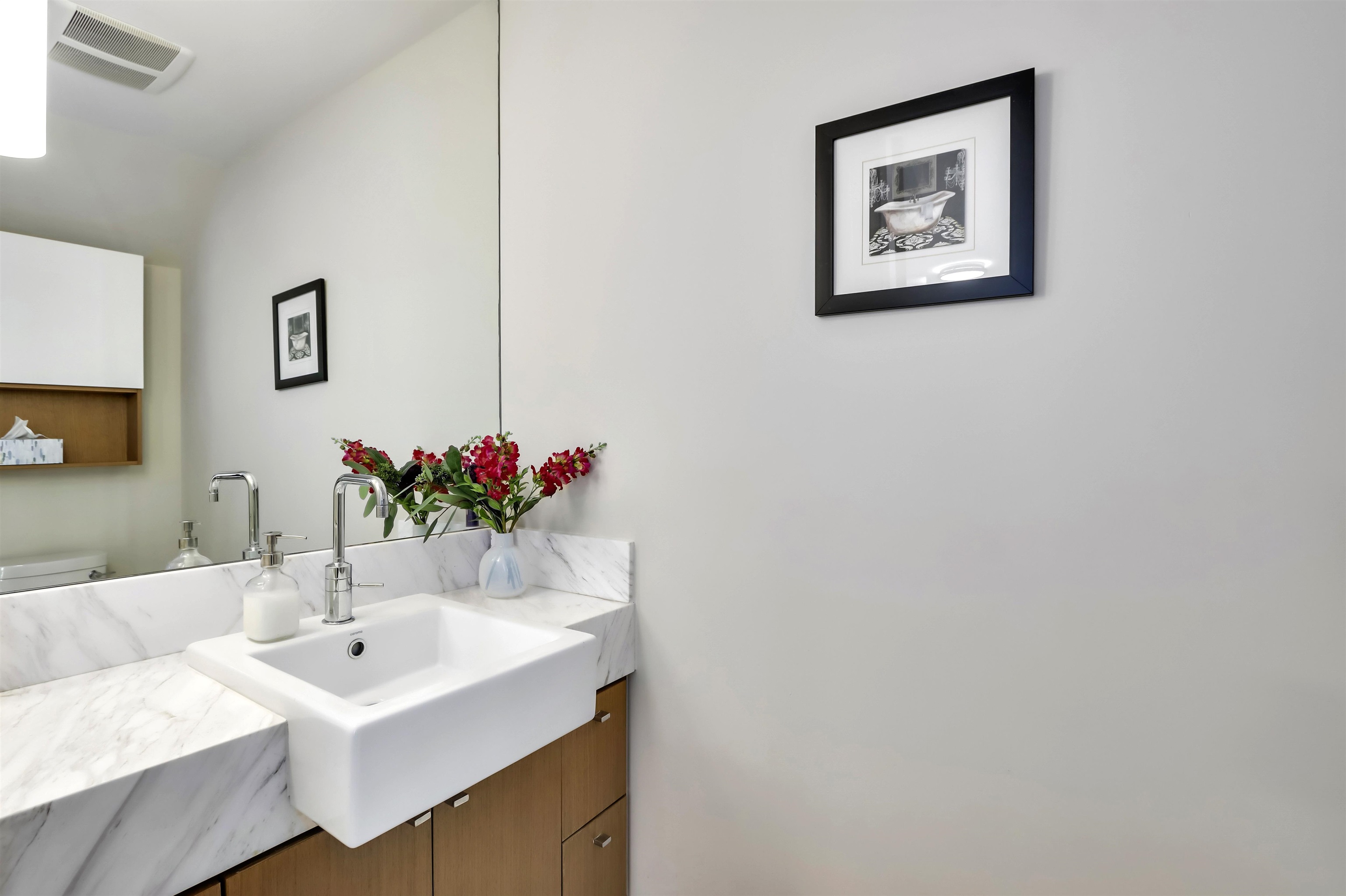 880 ARTHUR ERICKSON PLACE, West Vancouver, British Columbia, 2 Bedrooms Bedrooms, ,3 BathroomsBathrooms,Residential Attached,For Sale,R2803183