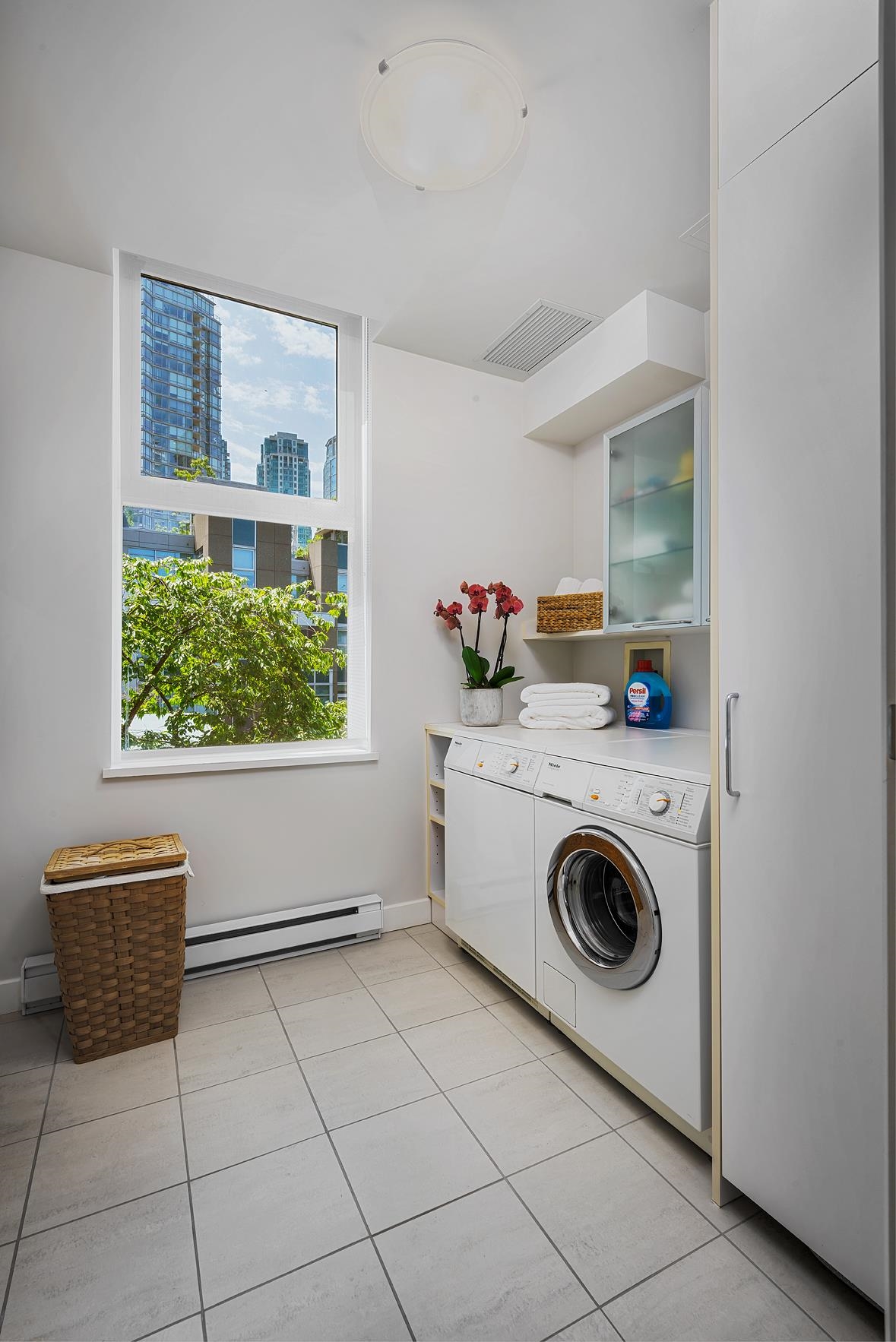 Wilson Lam Realtor, TH15-1233 CORDOVA STREET, Vancouver, British Columbia V6C 3R1, 3 Bedrooms, 3 Bathrooms, Residential Attached,For Sale ,R2803204