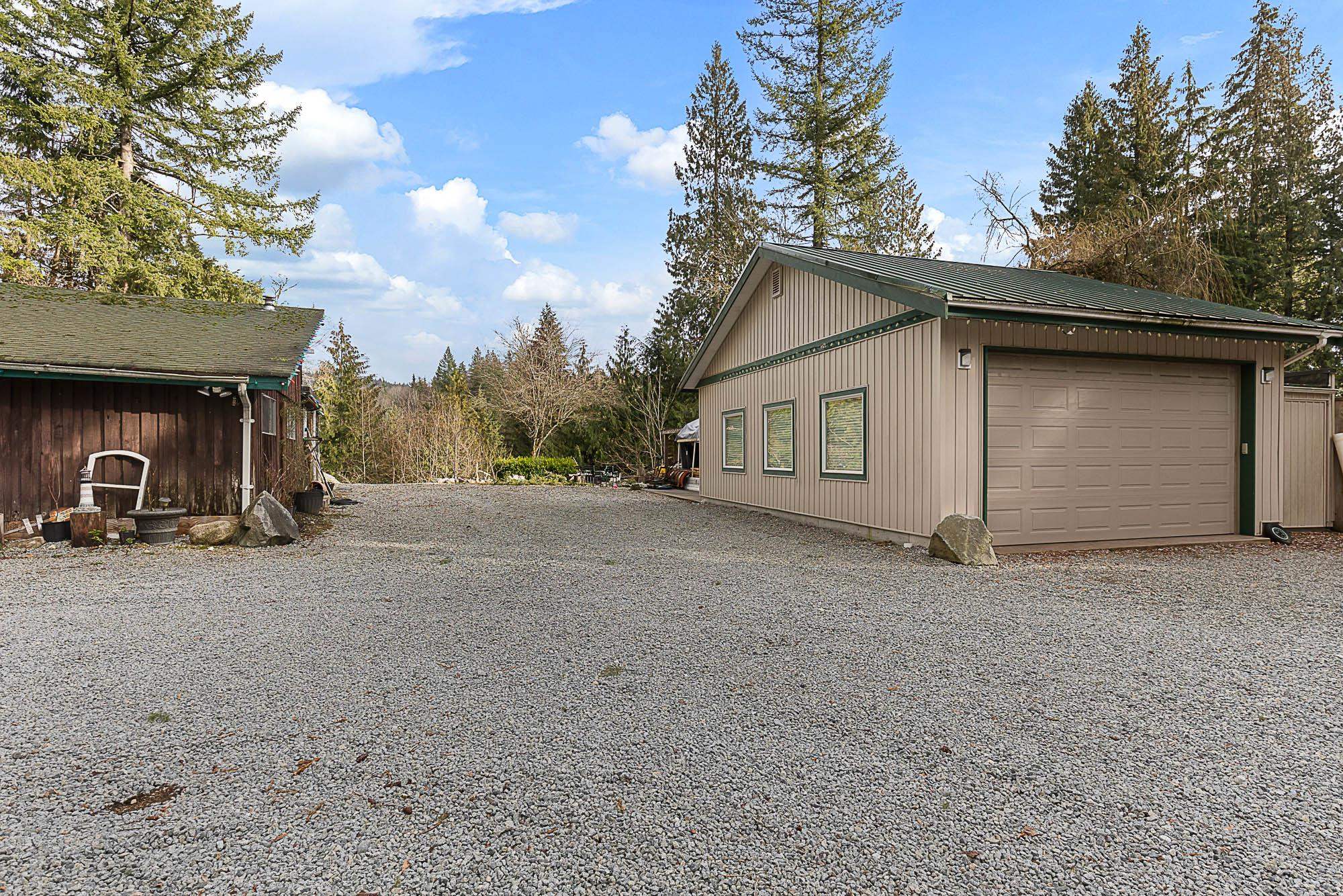 14276 SILVER VALLEY ROAD, Maple Ridge, British Columbia House with Acreage, 3 Bedrooms, 2 Bathrooms, Residential Detached,For Sale, MLS-R2803467