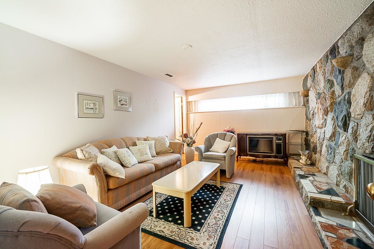 Wilson Lam Realtor, 3268 5TH AVENUE, Vancouver, British Columbia V5M 1P3, 5 Bedrooms, 2 Bathrooms, Residential Detached,For Sale ,R2803511