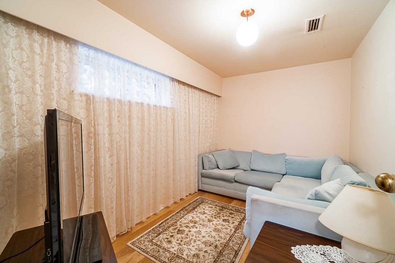 Wilson Lam Realtor, 3268 5TH AVENUE, Vancouver, British Columbia V5M 1P3, 5 Bedrooms, 2 Bathrooms, Residential Detached,For Sale ,R2803511