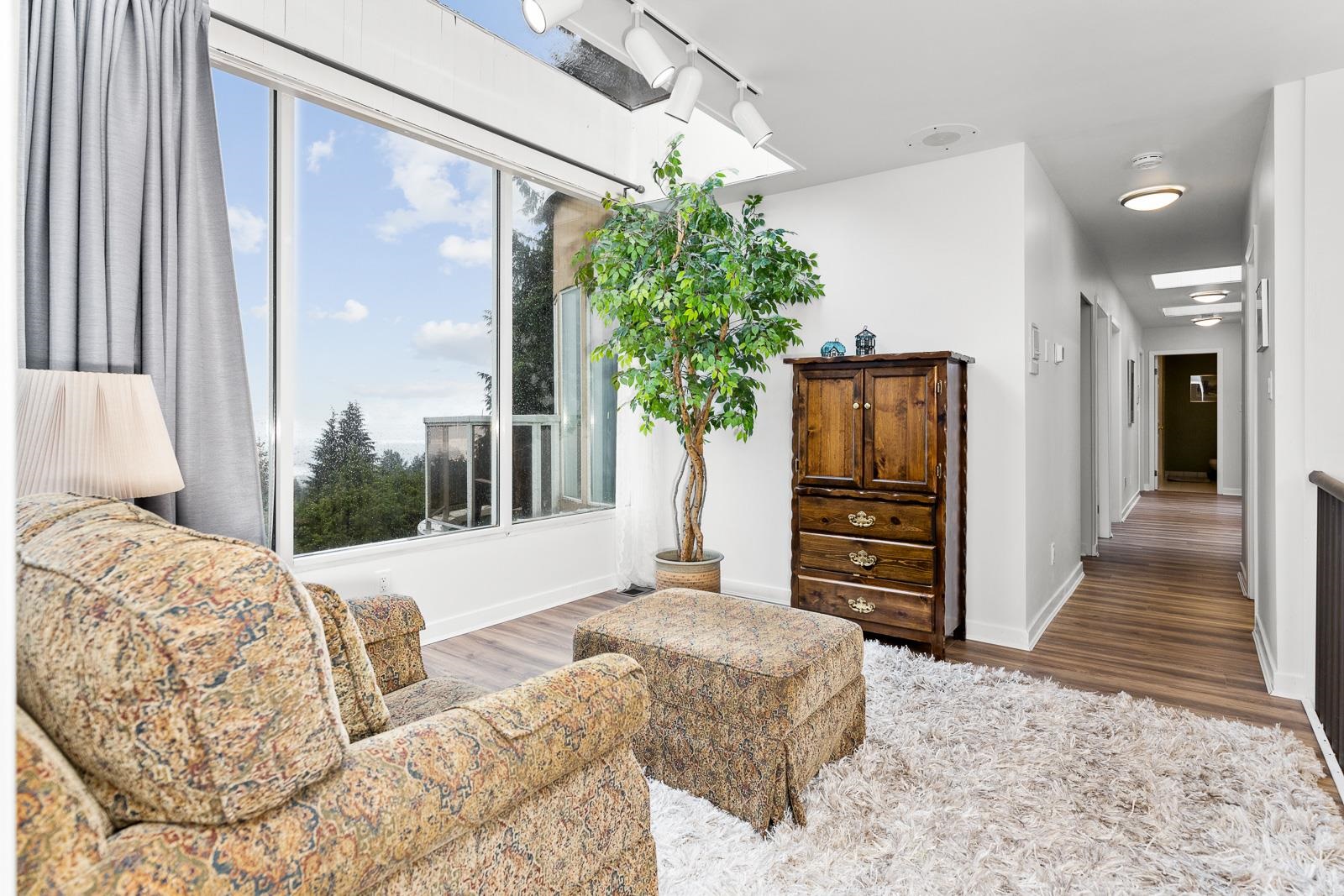 Wilson Lam Realtor, 1045 MILLSTREAM ROAD, West Vancouver, British Columbia V7S 2C8, 6 Bedrooms, 5 Bathrooms, Residential Detached,For Sale ,R2803549