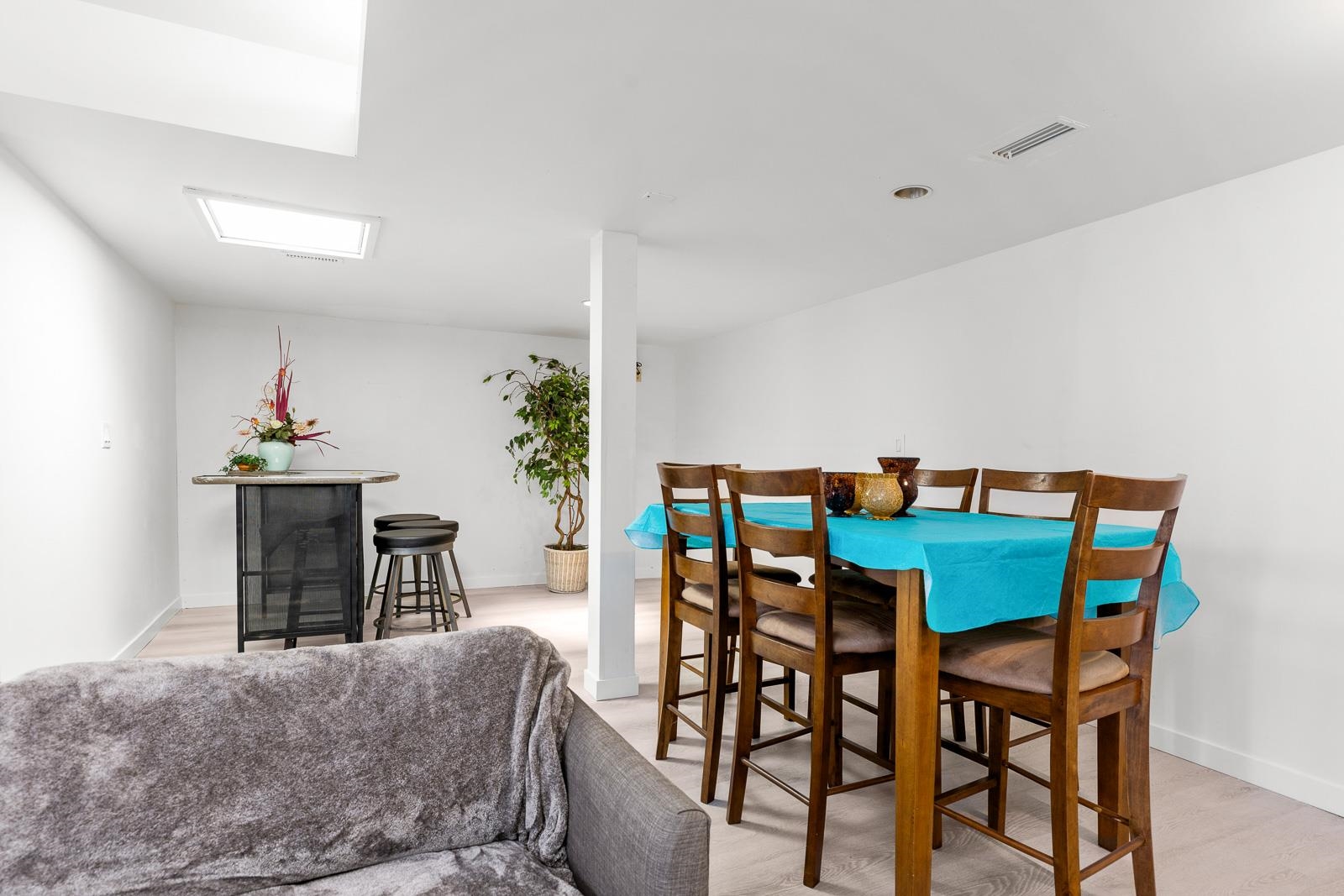 Wilson Lam Realtor, 1045 MILLSTREAM ROAD, West Vancouver, British Columbia V7S 2C8, 6 Bedrooms, 5 Bathrooms, Residential Detached,For Sale ,R2803549