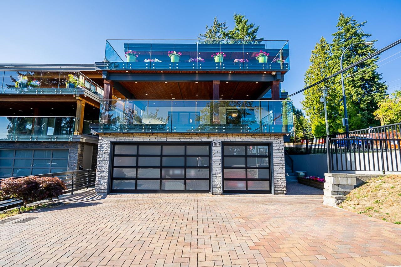 15999 COLUMBIA AVENUE, White Rock, British Columbia, 4 Bedrooms Bedrooms, ,6 BathroomsBathrooms,Residential Detached,For Sale,R2803832