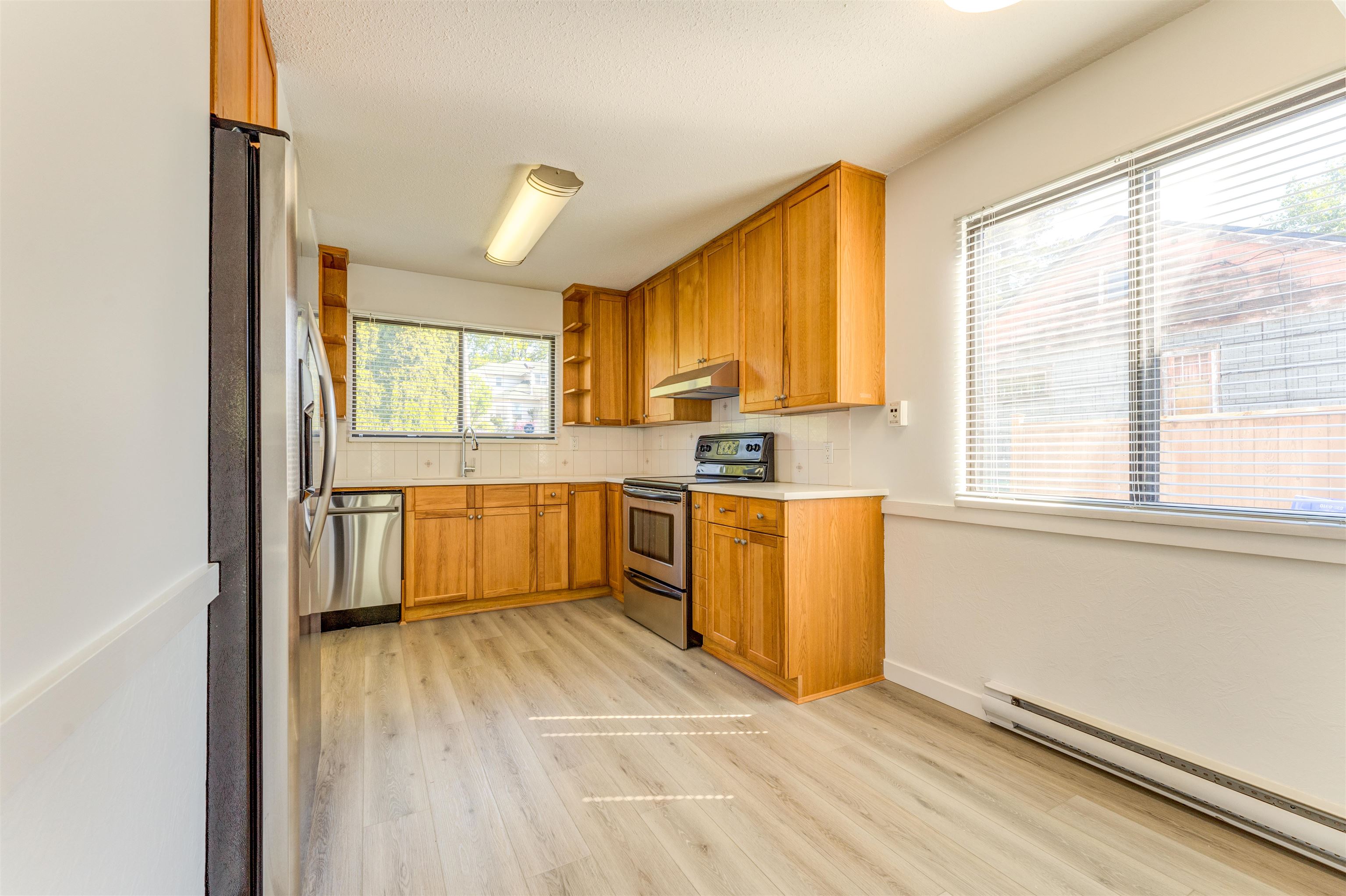 1018 ROCHESTER AVENUE, Coquitlam, British Columbia 1/2 Duplex, 4 Bedrooms, 2 Bathrooms, Residential Attached,For Sale, MLS-R2803921, Richmond Condo for Sale