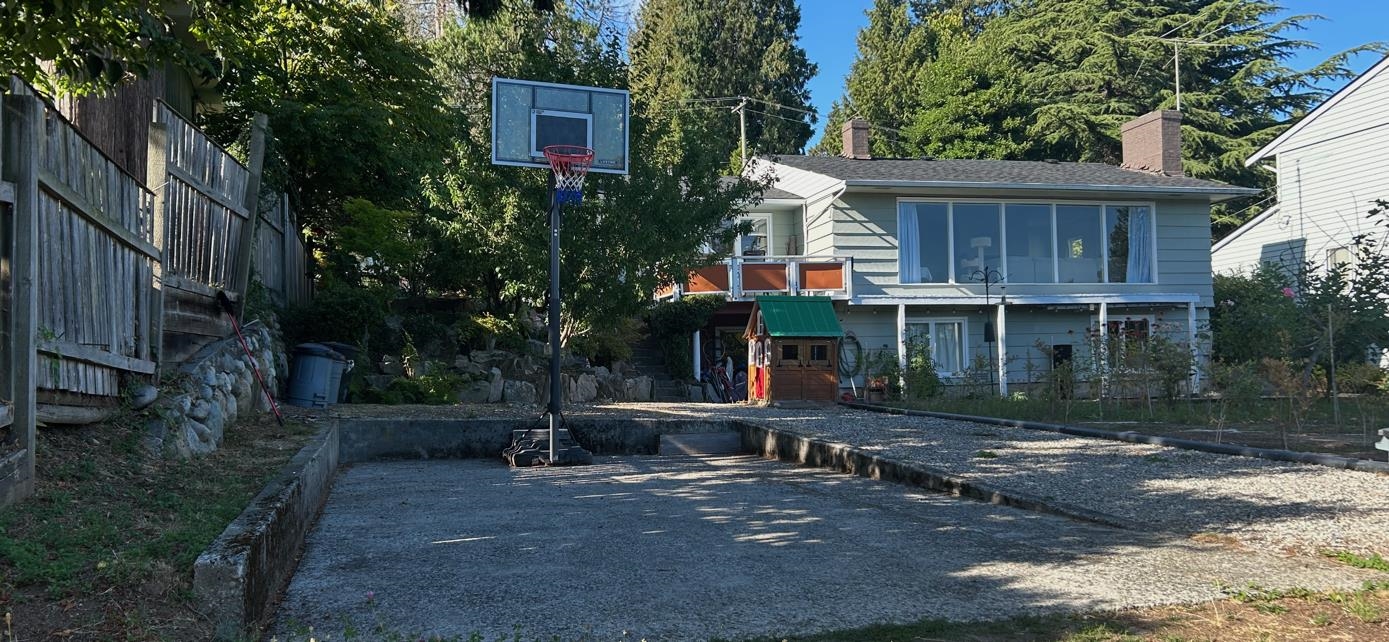 1348 MATHERS AVENUE