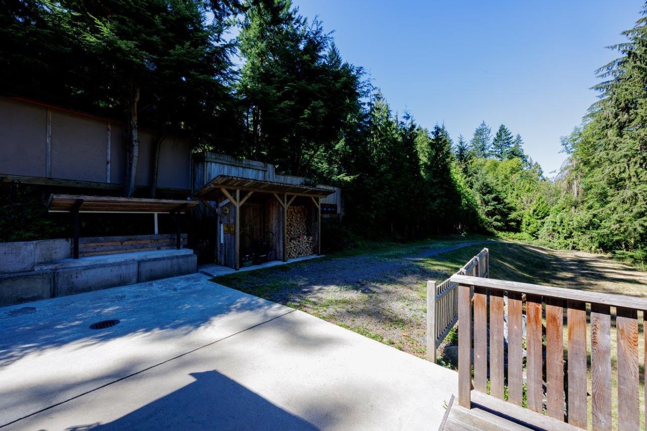 Michael Sung, 586 COWAN ROAD, Bowen Island, British Columbia, 2 Bedrooms, 1 Bathroom, Residential Detached,For Sale ,R2805055