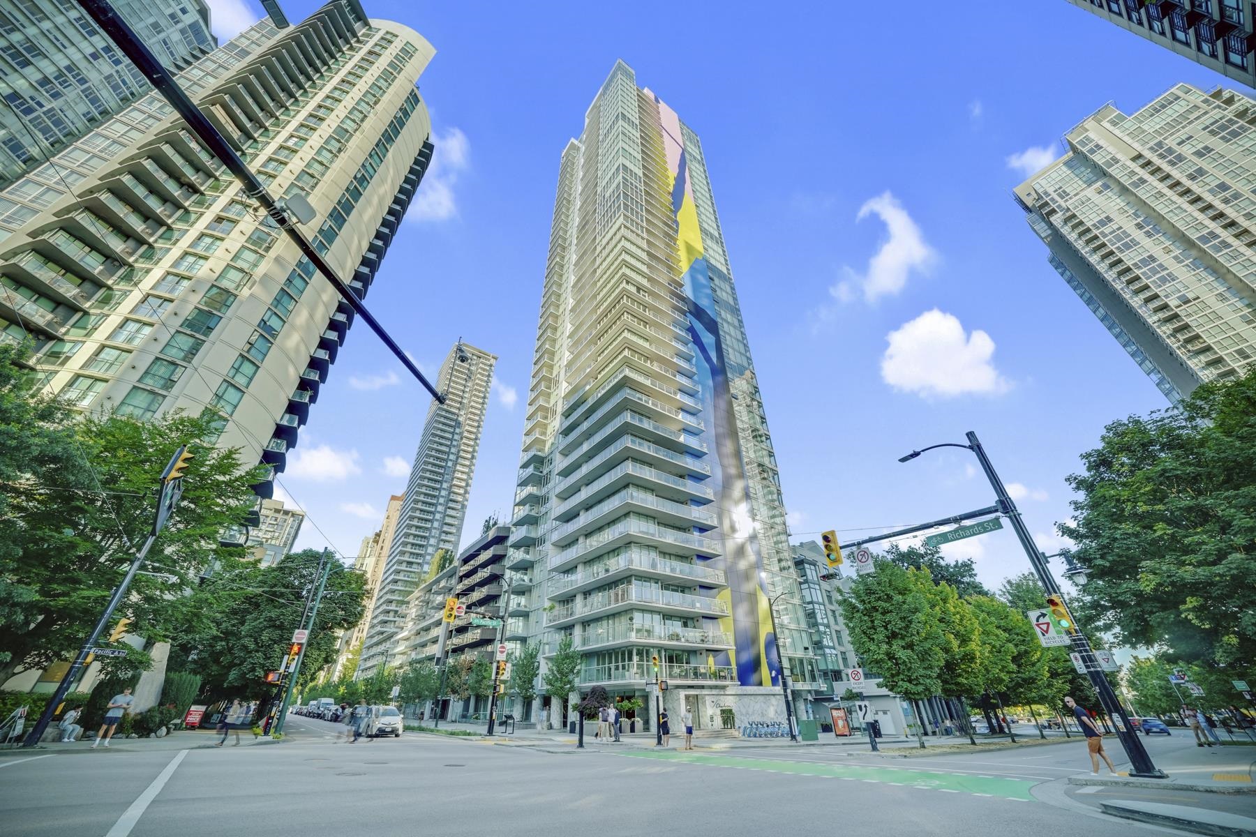 1000 499 Pacific Street, Vancouver
