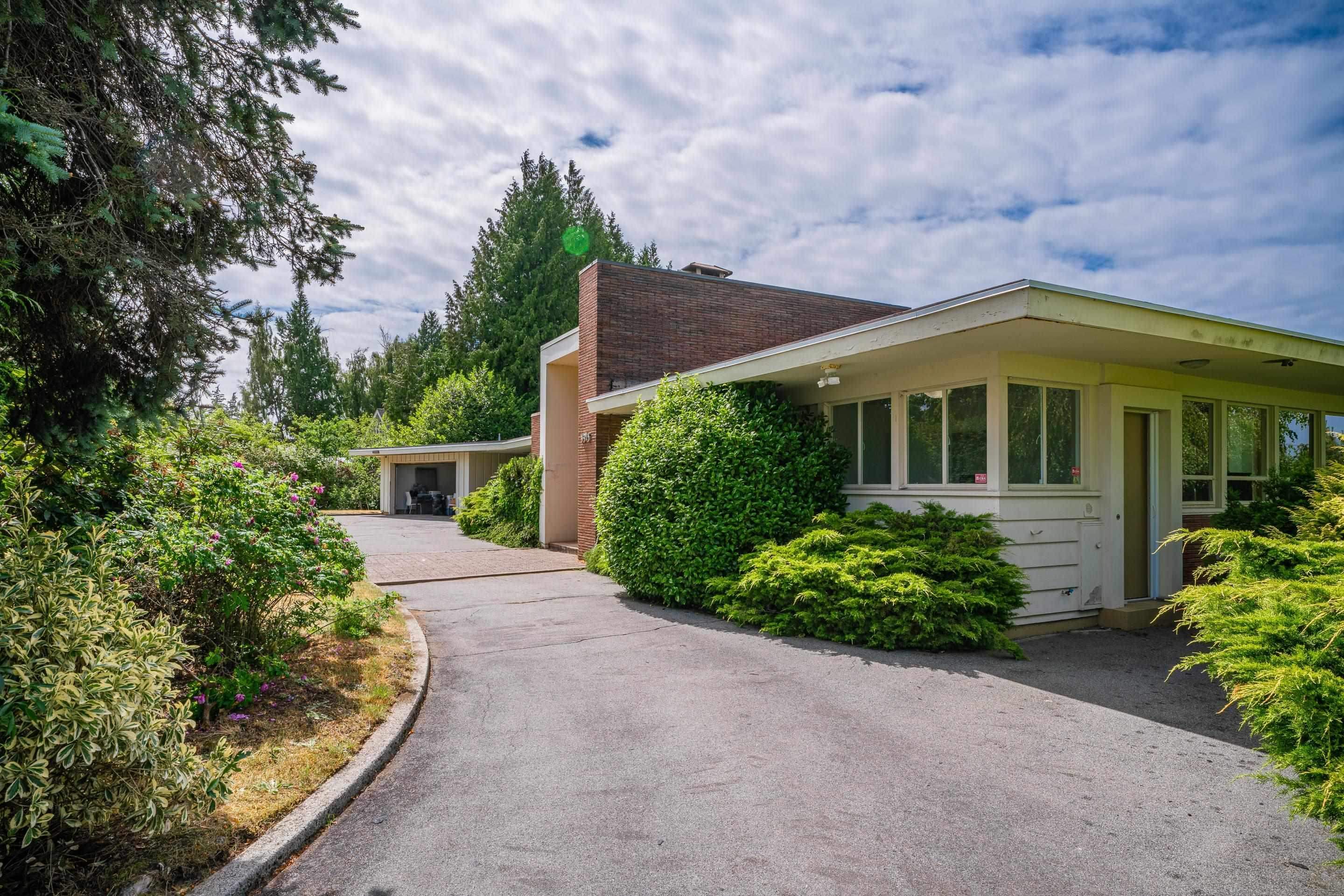 5915 NEWTON WYND, Vancouver, BC V6T 1H8
