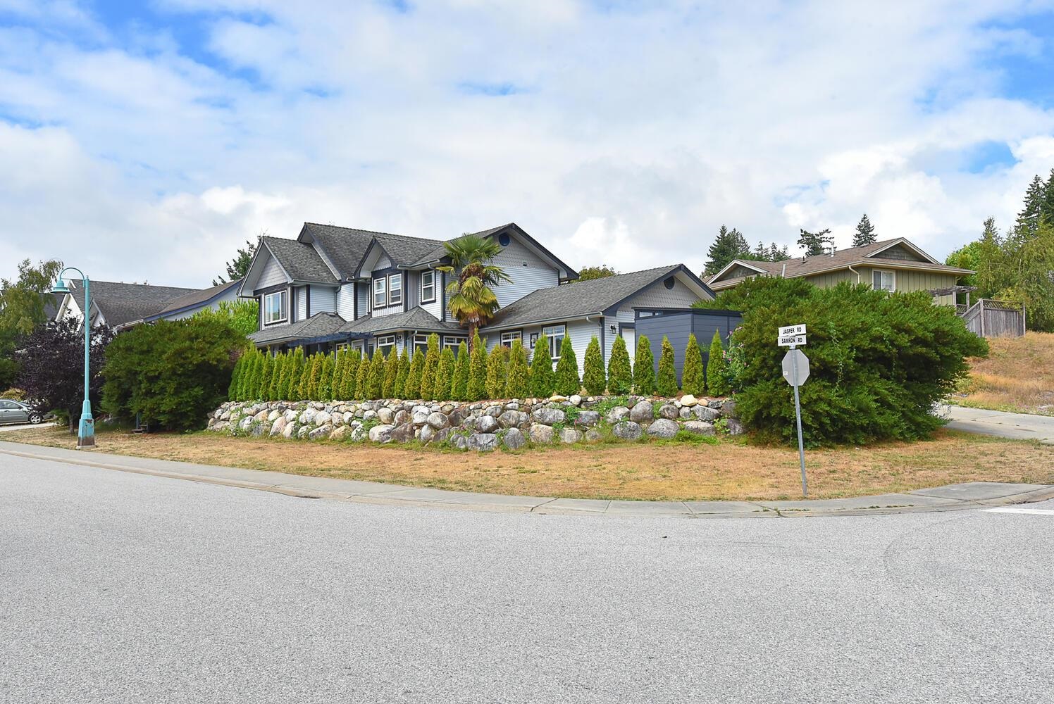 Sechelt District House/Single Family for sale:  3 bedroom 2,338 sq.ft. (Listed 2023-08-13)