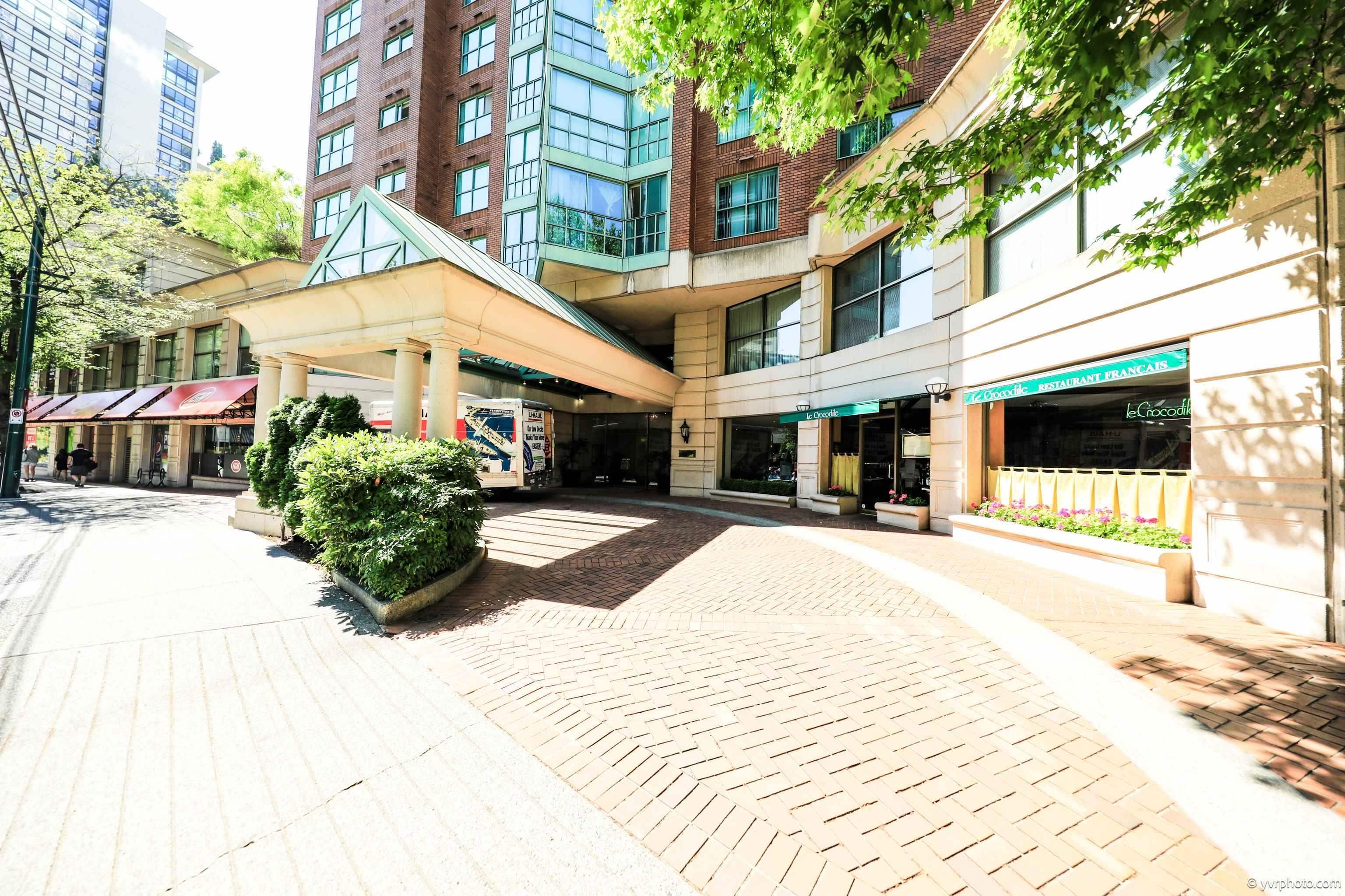 905-909 BURRARD STREET, Vancouver, British Columbia, 2 Bedrooms Bedrooms, ,2 BathroomsBathrooms,Residential Attached,For Sale,R2806880