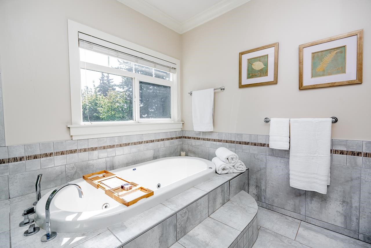 13378 55A AVENUE, Surrey, British Columbia V3X 3B5, 6 Bedrooms Bedrooms, ,6 BathroomsBathrooms,Residential Detached,For Sale,R2810158