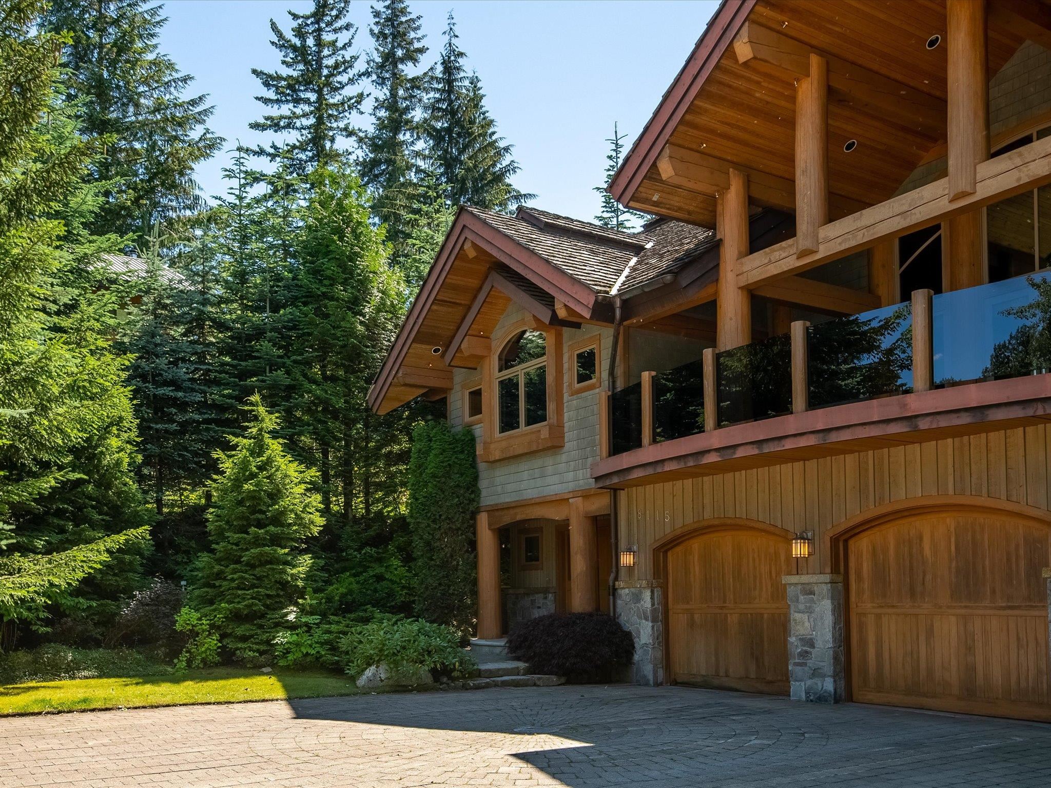 8115 MCKEEVERS PLACE, Whistler, British Columbia V8E 0G1 R2811105