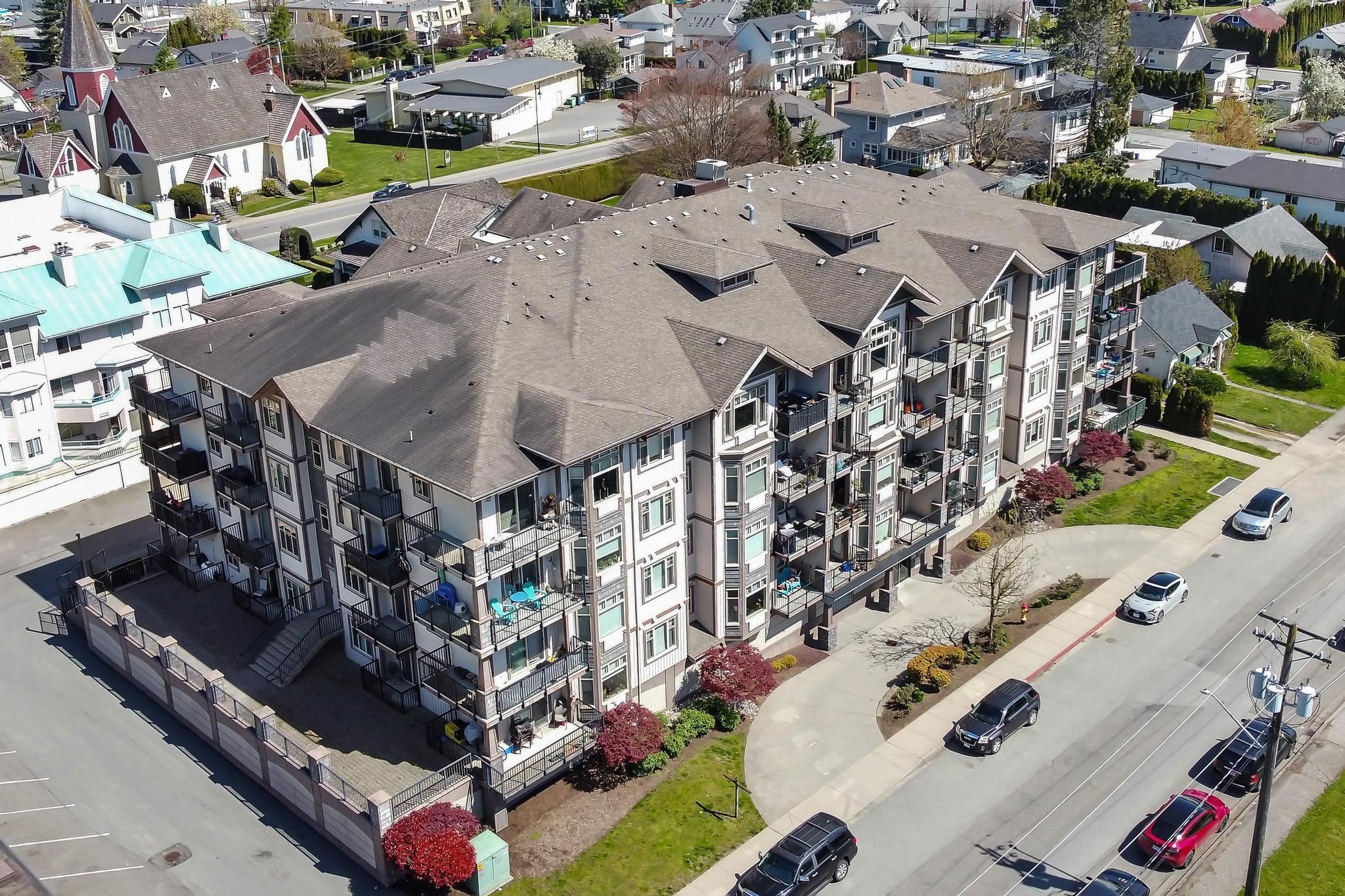Chilliwack Downtown Apartment/Condo for sale:  2 bedroom 968 sq.ft. (Listed 2023-09-11)