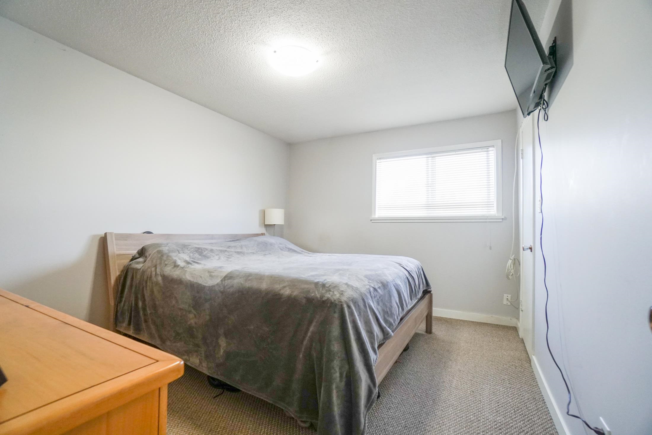 638 ALDERSON AVENUE, Coquitlam, British Columbia, 4 Bedrooms Bedrooms, ,2 BathroomsBathrooms,Residential Attached,For Sale,R2814260