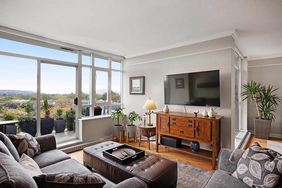 Kitsilano Apartment/Condo for sale:  2 bedroom 1,157 sq.ft. (Listed 2023-10-04)