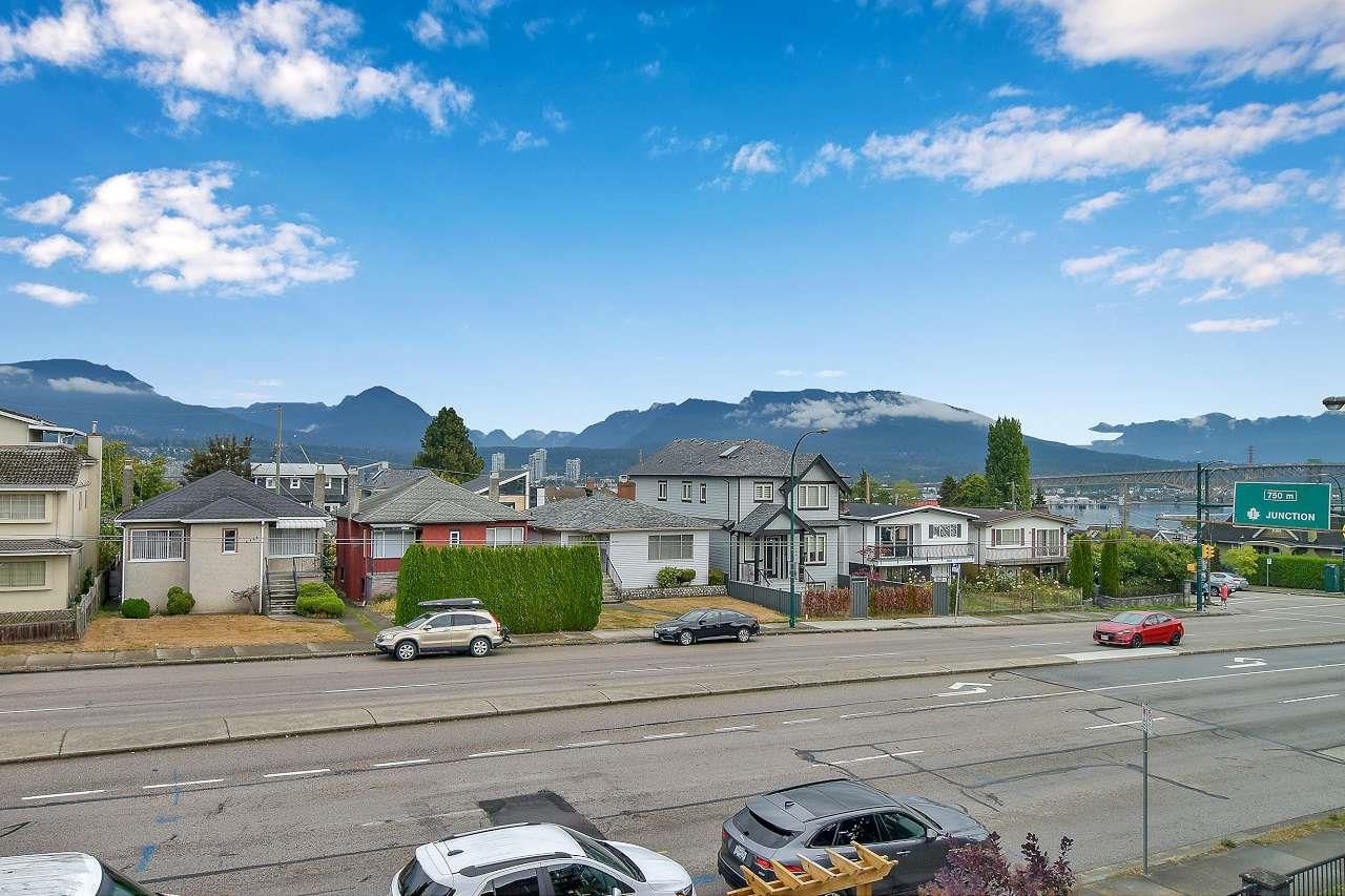 2866 MCGILL STREET, Vancouver, British Columbia 1/2 Duplex, 3 Bedrooms, 4 Bathrooms, Residential Attached,For Sale, MLS-R2816022