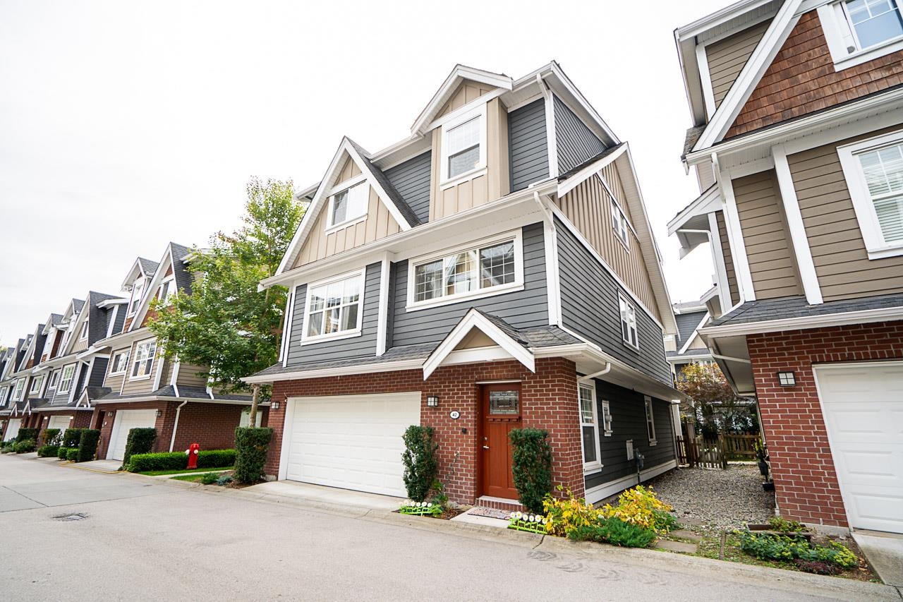 Grandview Surrey Townhouse for sale:  5 bedroom 2,998 sq.ft. (Listed 2023-09-16)