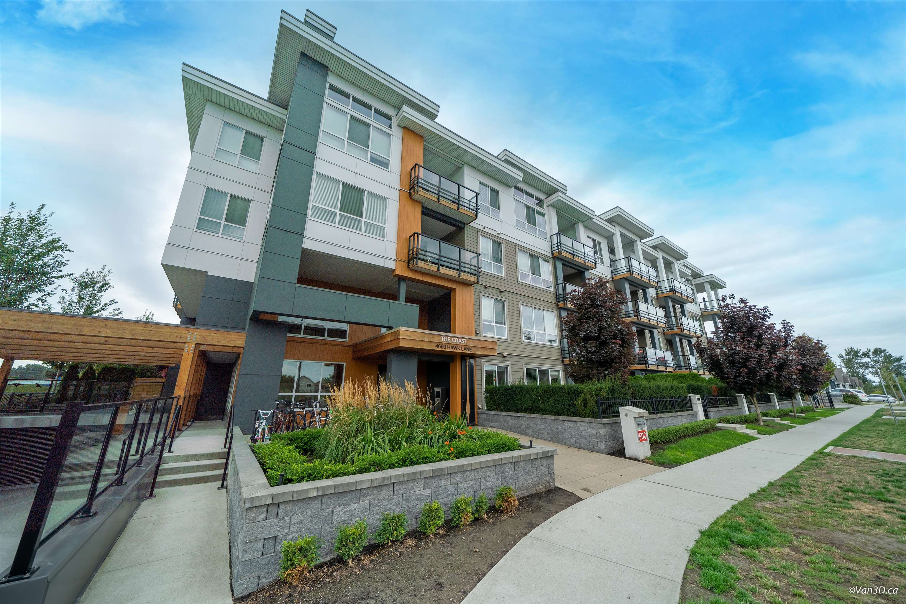 Tsawwassen North Apartment/Condo for sale:  2 bedroom 746 sq.ft. (Listed 2024-03-24)