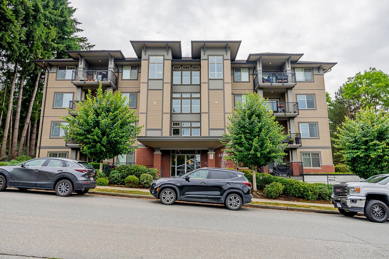 Central Abbotsford Apartment/Condo for sale:  2 bedroom 891 sq.ft. (Listed 2023-09-25)