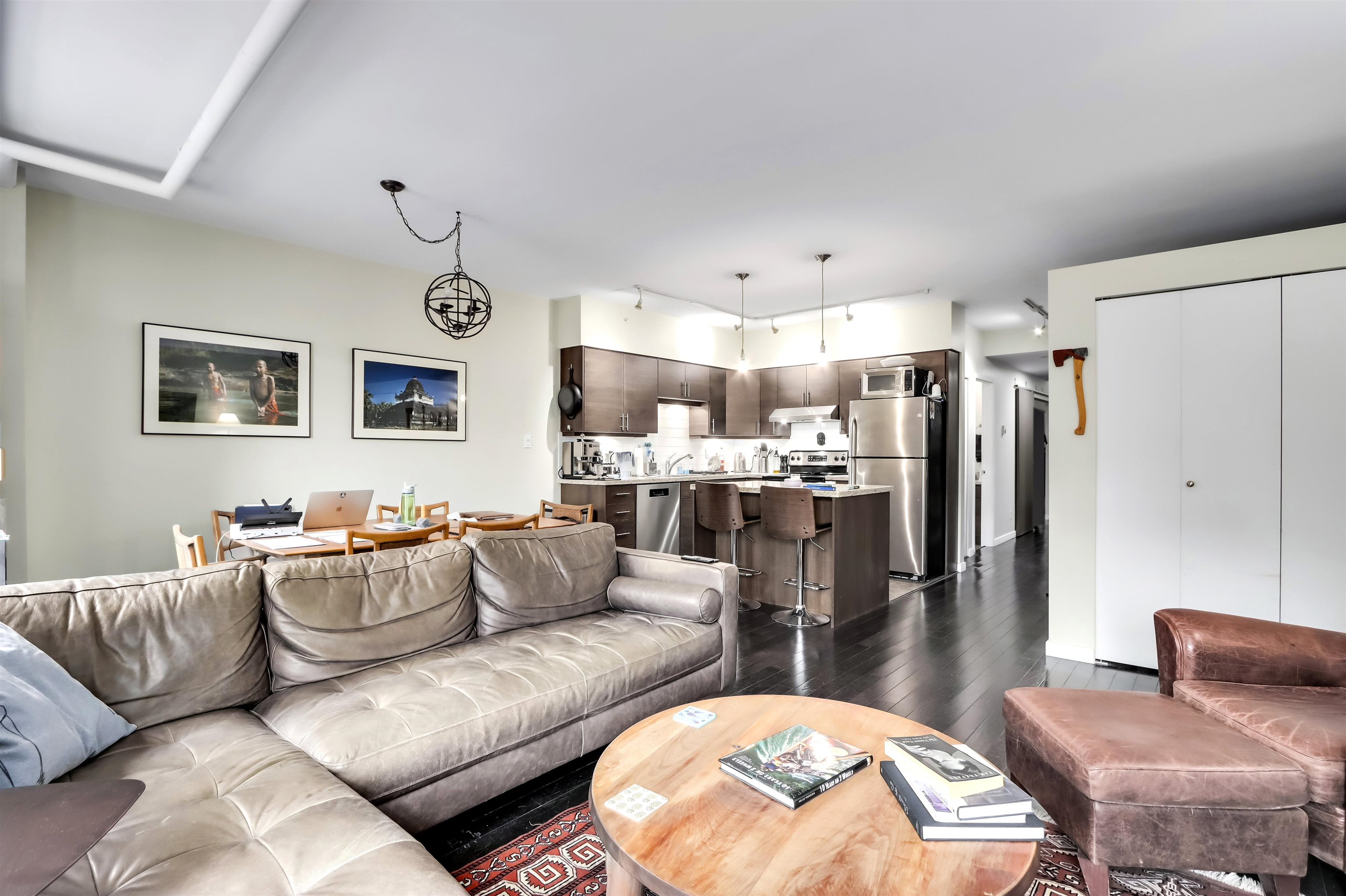 Listing image of 205 88 LONSDALE AVENUE