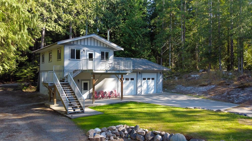 1356 ROBERTS CREEK ROAD, Roberts Creek, British Columbia House with Acreage, 3 Bedrooms, 3 Bathrooms, Residential Detached,For Sale, MLS-R2819921, Richmond Condo for Sale