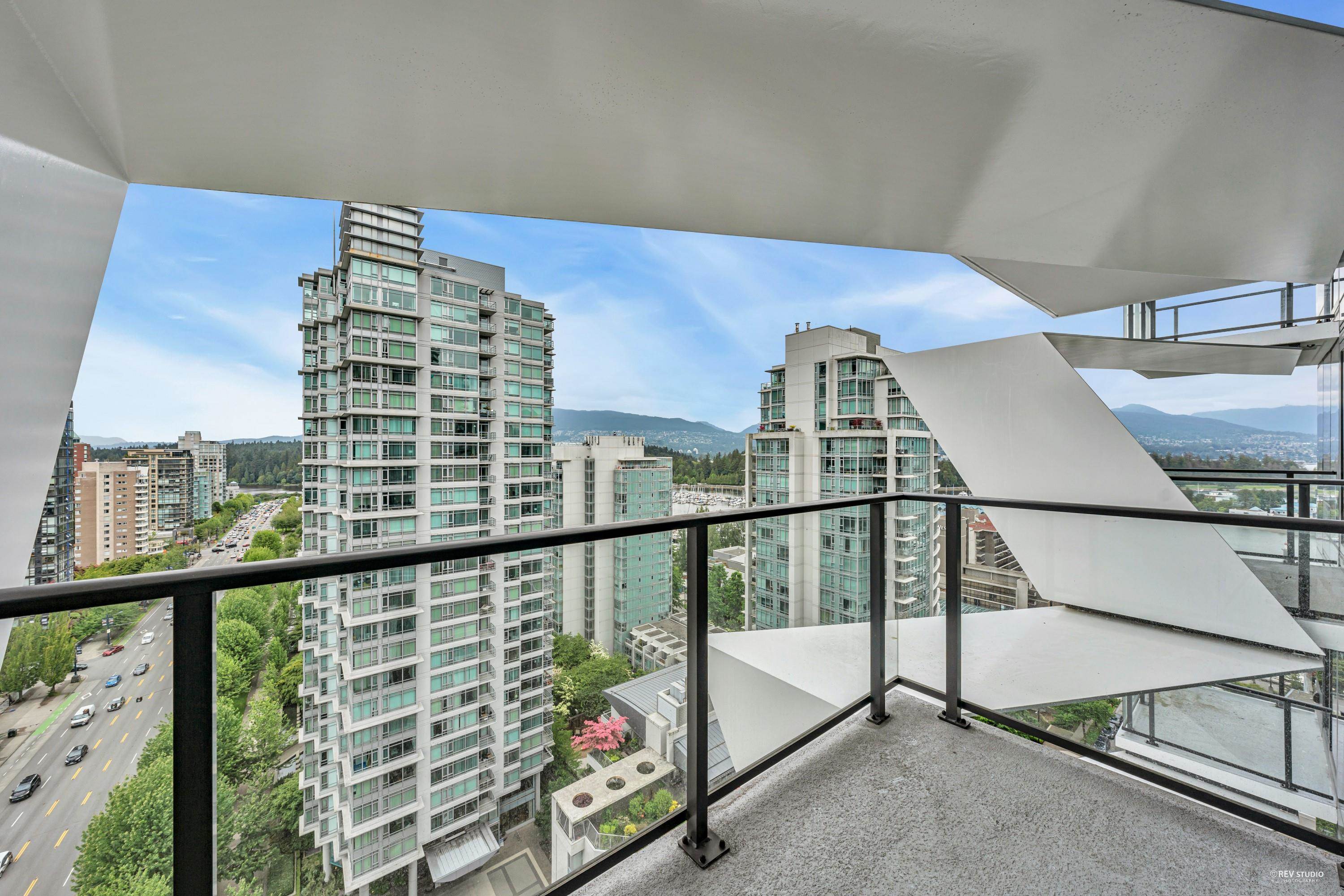 620 CARDERO, Vancouver, British Columbia V6G 0C7, 1 Bedroom Bedrooms, ,1 BathroomBathrooms,Residential Attached,For Sale,CARDERO,R2820613